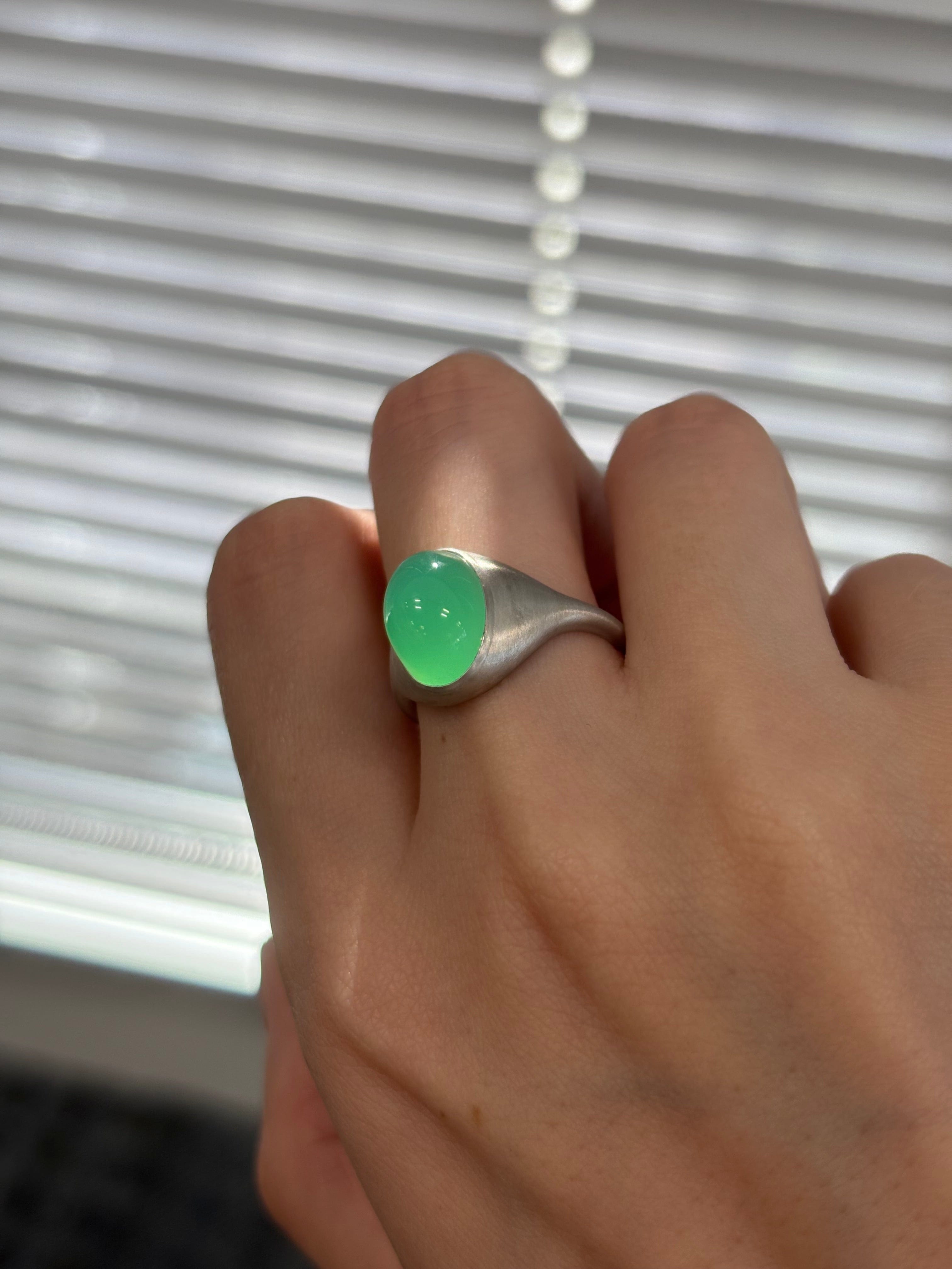 Luxury Promise Divine Green Chrysoprase Ring by Daria 3.94CT in 18K White Gold 6.78g RDC0833