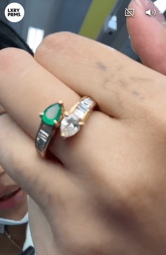 Luxury Promise Emerald Diamond Ring in 18K / E0.4ct / D0.39ct / D0.78ct 5217 JJC0853