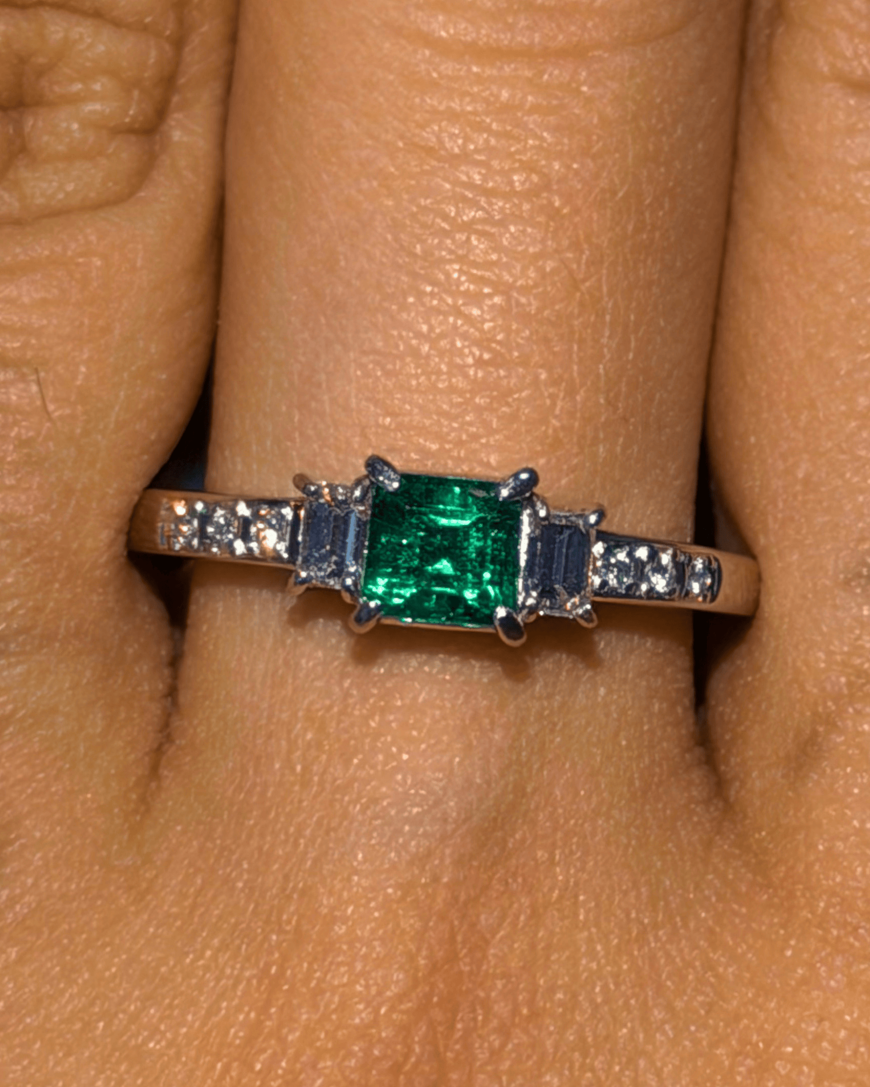 Luxury Promise EmeraldCut Emerald Ring with Baguette Diamond Accents in PT900 / 5g, E0.48ct, D0.28ct  96Y6N JJC0139