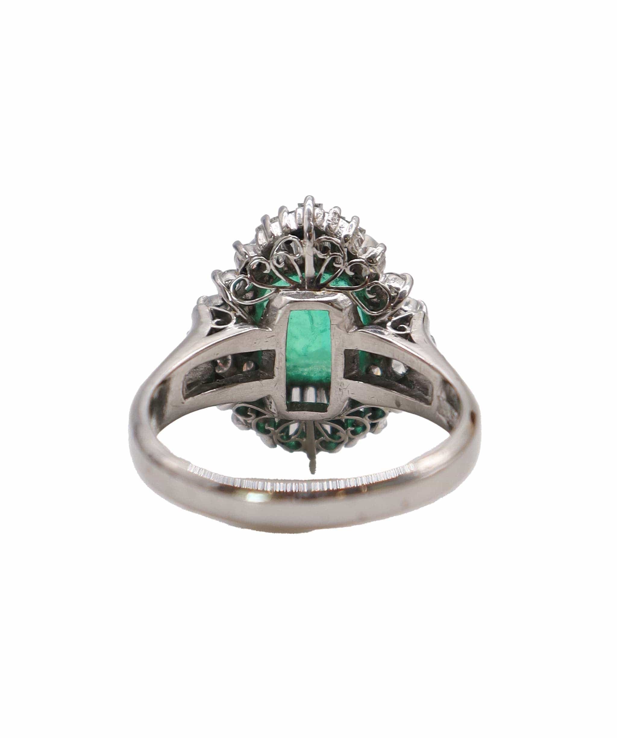 Luxury Promise EU 53/2.58, 0.93 MARKED Emerald/diamond halo burst ring DXBS4558