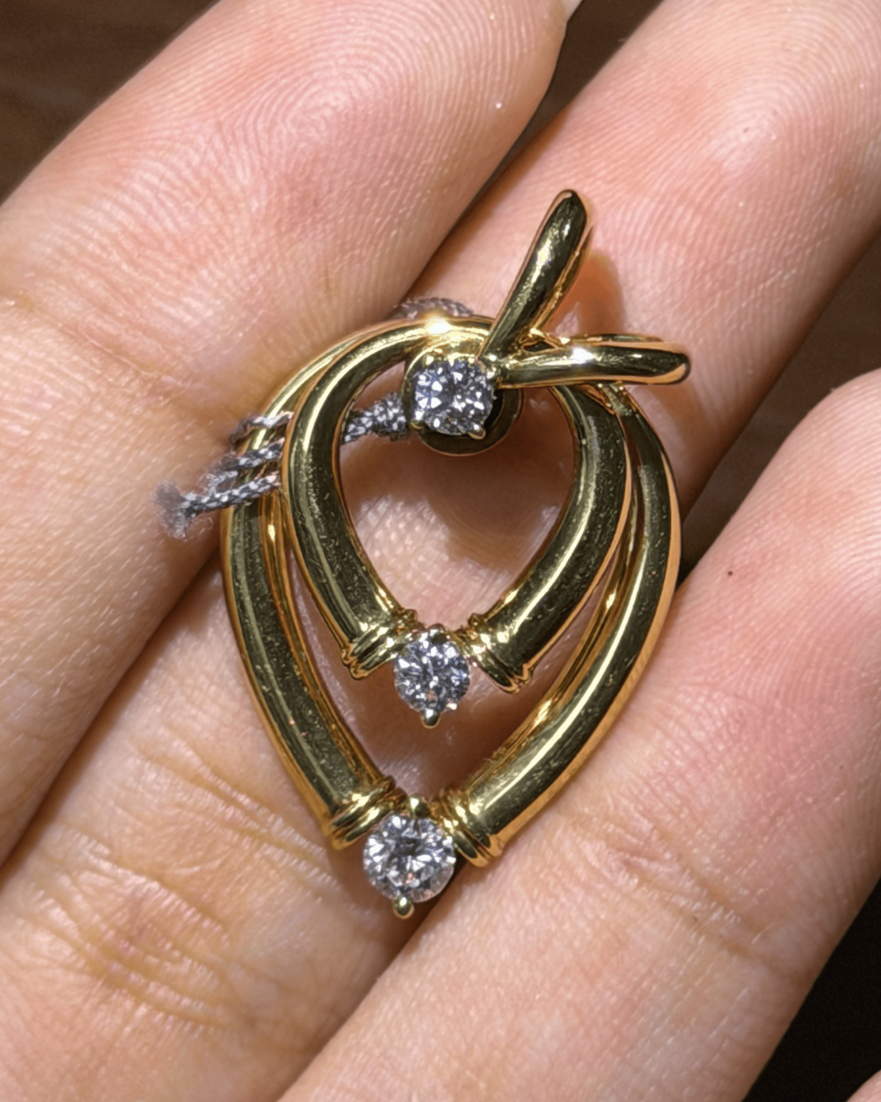 Luxury Promise Interlocking Gold Hoop Pendant with Diamond Accents in 18K / 5.9g  8356 JJC0086