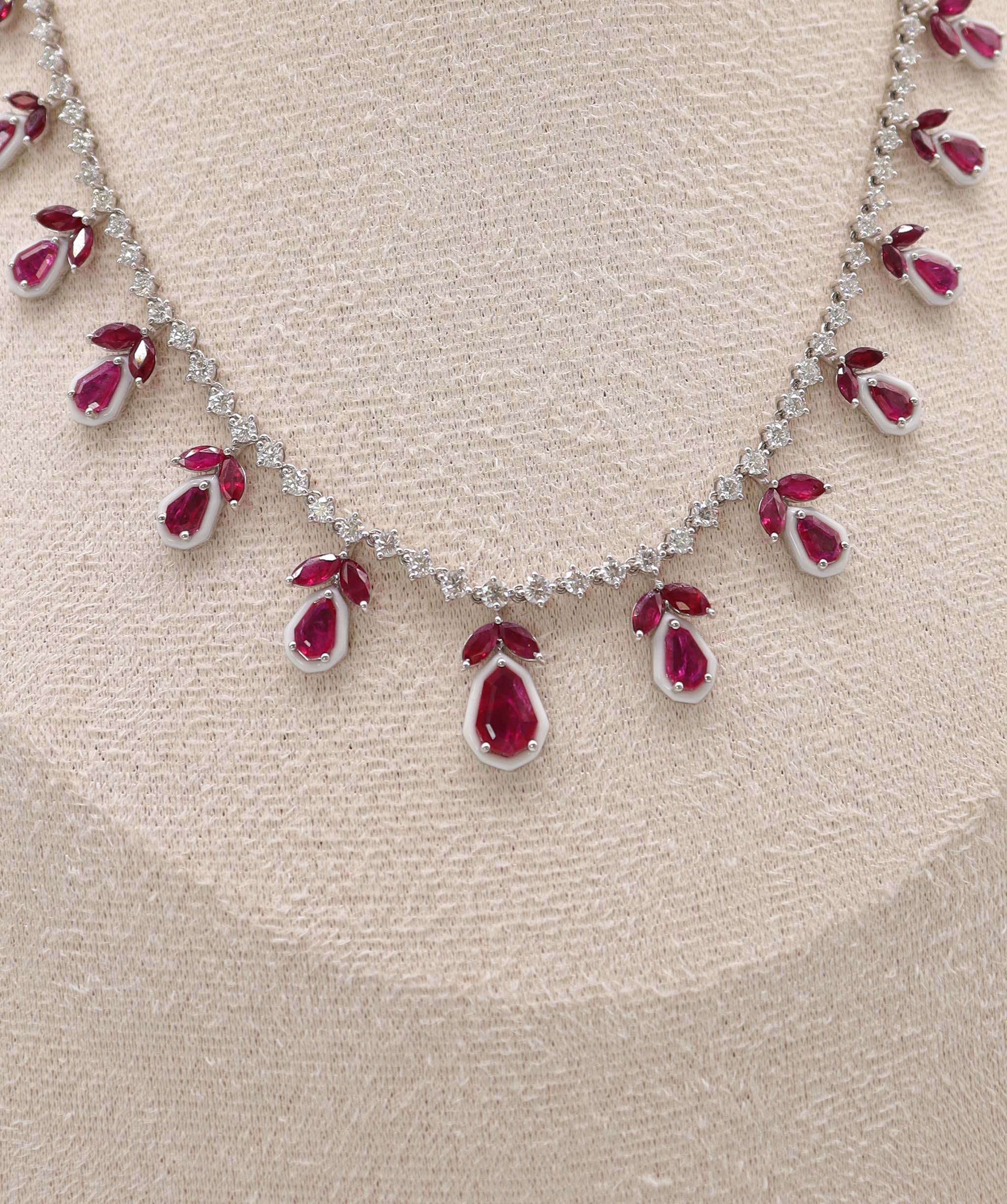 Luxury Promise KAMYEN 2.7CT MOZ KITE,MOZ MQ AND ROUND DIAMOND CHOKER Pendant P-F20K