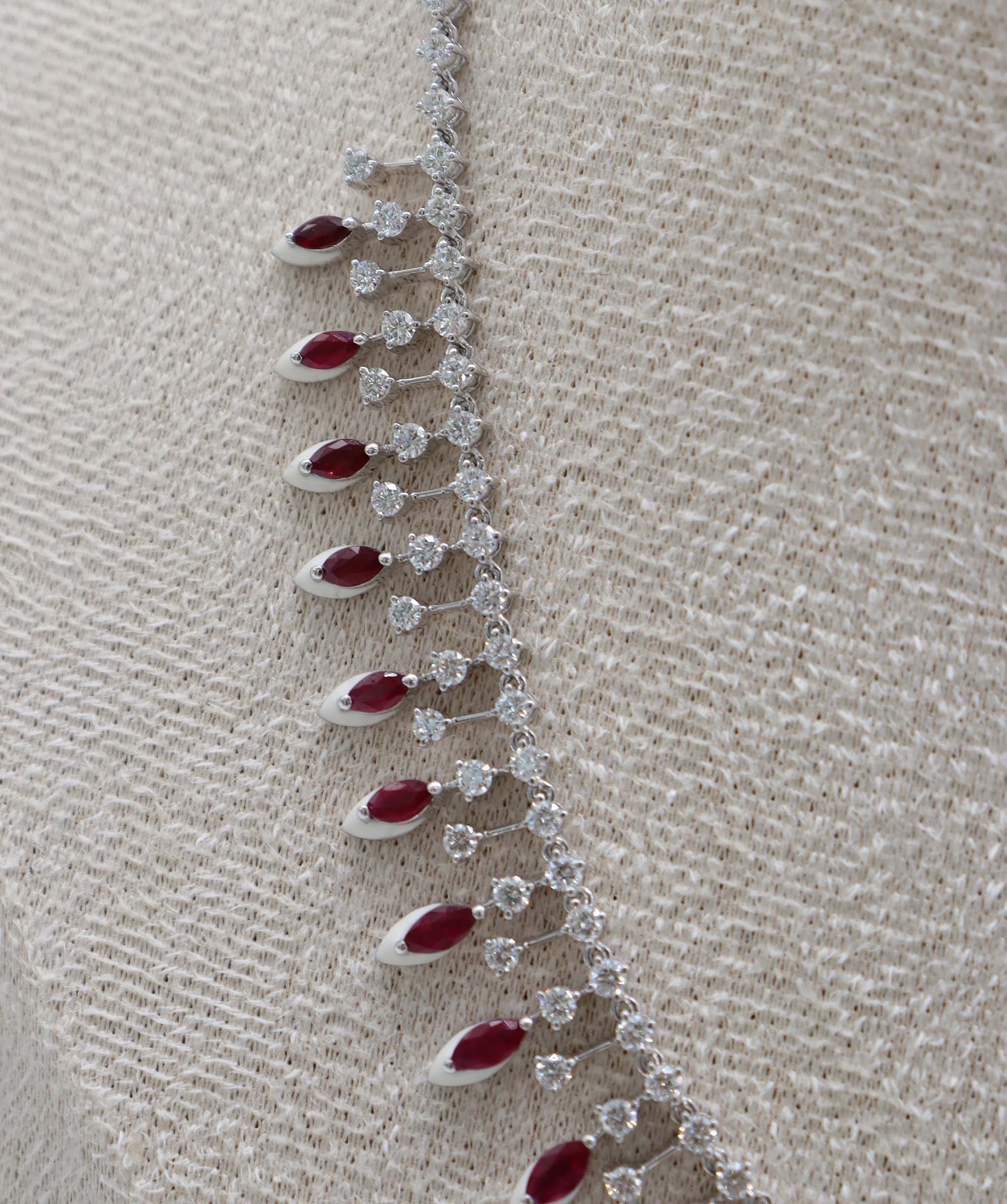 Luxury Promise KAMYEN 3.63CT MOZ MQ AND ROUND DIAMOND CHOKER Pendant P-F43G