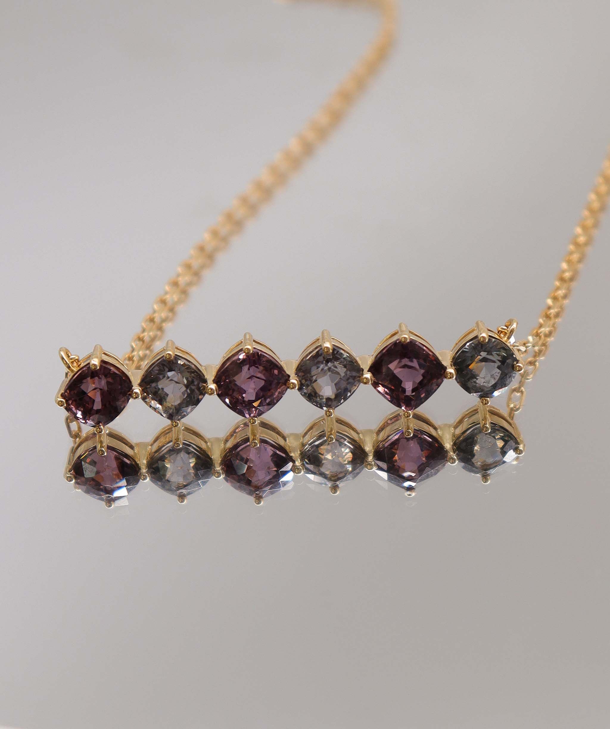 Luxury Promise LINE PENDANT ON CHAIN 8.01cts spinel DXBD0379