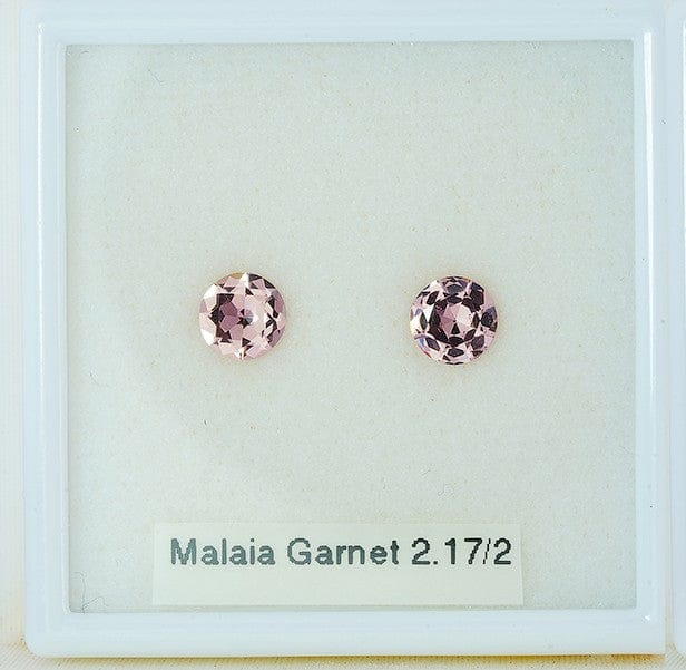 Luxury Promise Malaia Garnet 2.17 cts /2 pcs EB2339