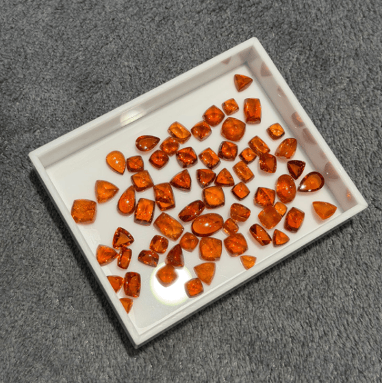 Luxury Promise Mandarin Garnet Sugarloaf Cabs (price for 1 stone) DXBCS2735