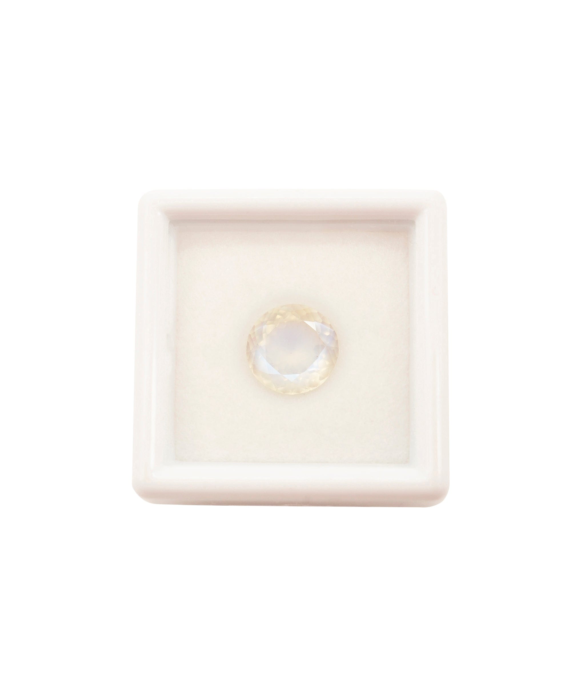 Luxury Promise Moonstone 4.33 Pearl White Round ALC3395