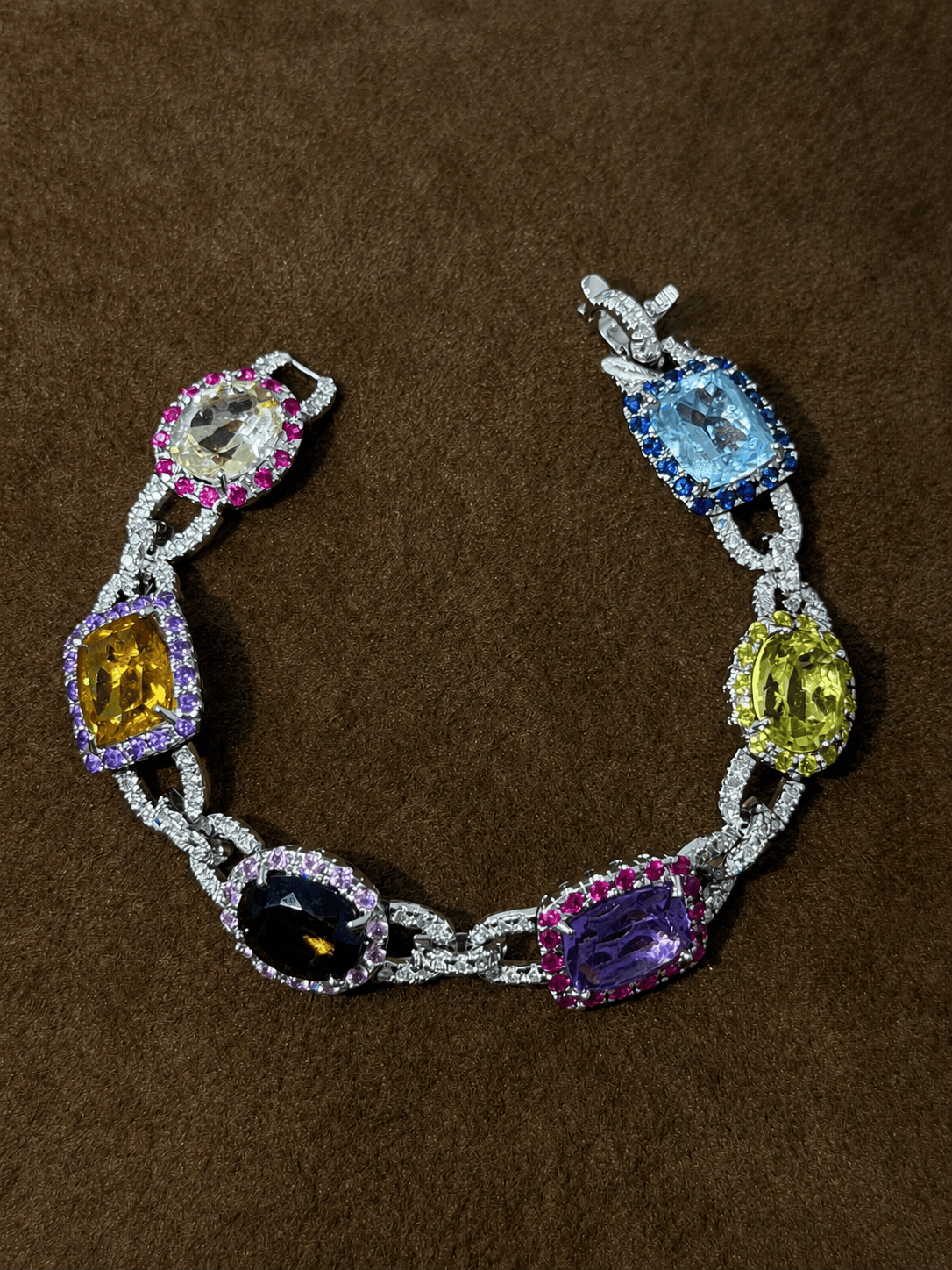 Luxury Promise Multi Stone Bracelet in 750 / D1.6 18cm 194 JJC0935