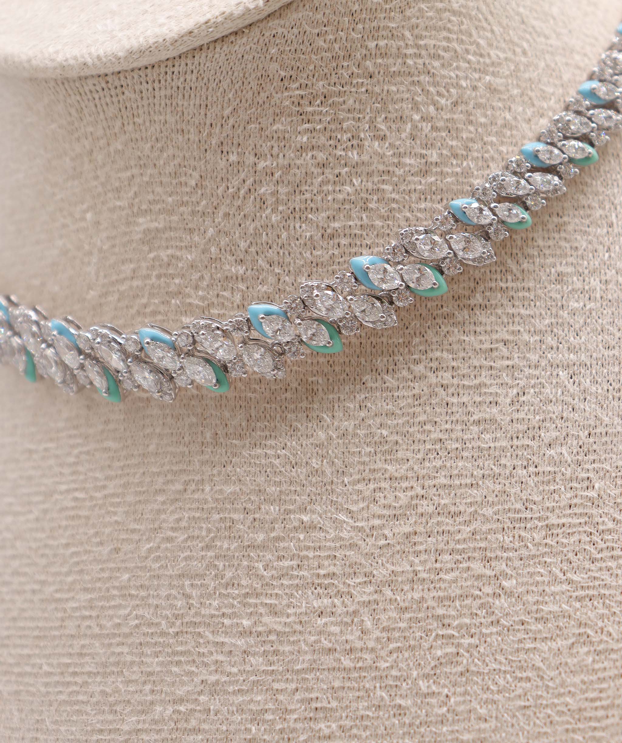 Luxury Promise Necklace gold:23.213/diamond:7.040/gross:24.621/P-E41G ASC6679