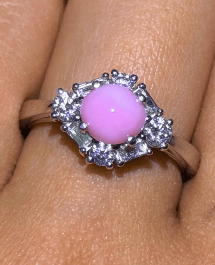 Luxury Promise Oval Conch Pearl Ring with Diamond Halo and Tapered Band in PT900 / 7.1g, PA1.655ct, D0.56ct  21S45 JJC0061