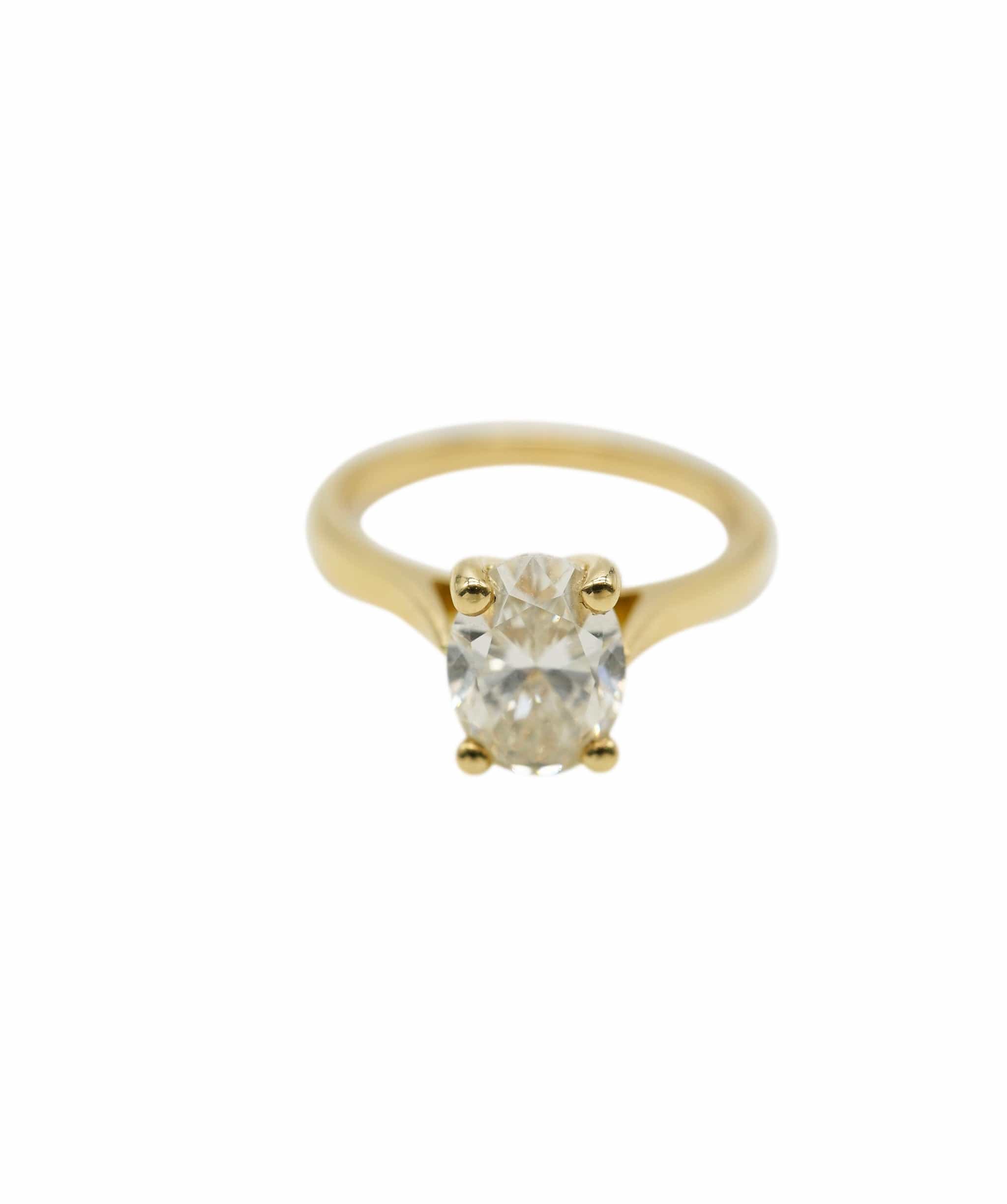 Luxury Promise Oval-shaped diamond, 1.70 carats, yellow gold ring AHC1802