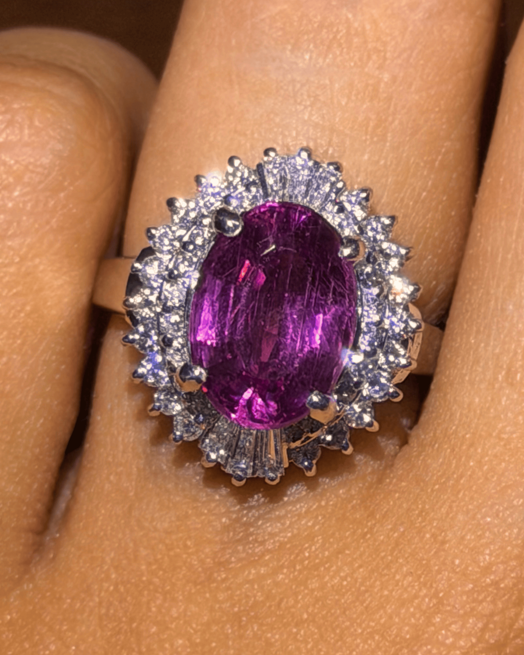 Luxury Promise Oval Tourmaline Ring with Diamond Halo in PT900 / 9.6g, TO2.6ct, D0.50ct + 0.61ct  59SSS JJC0078
