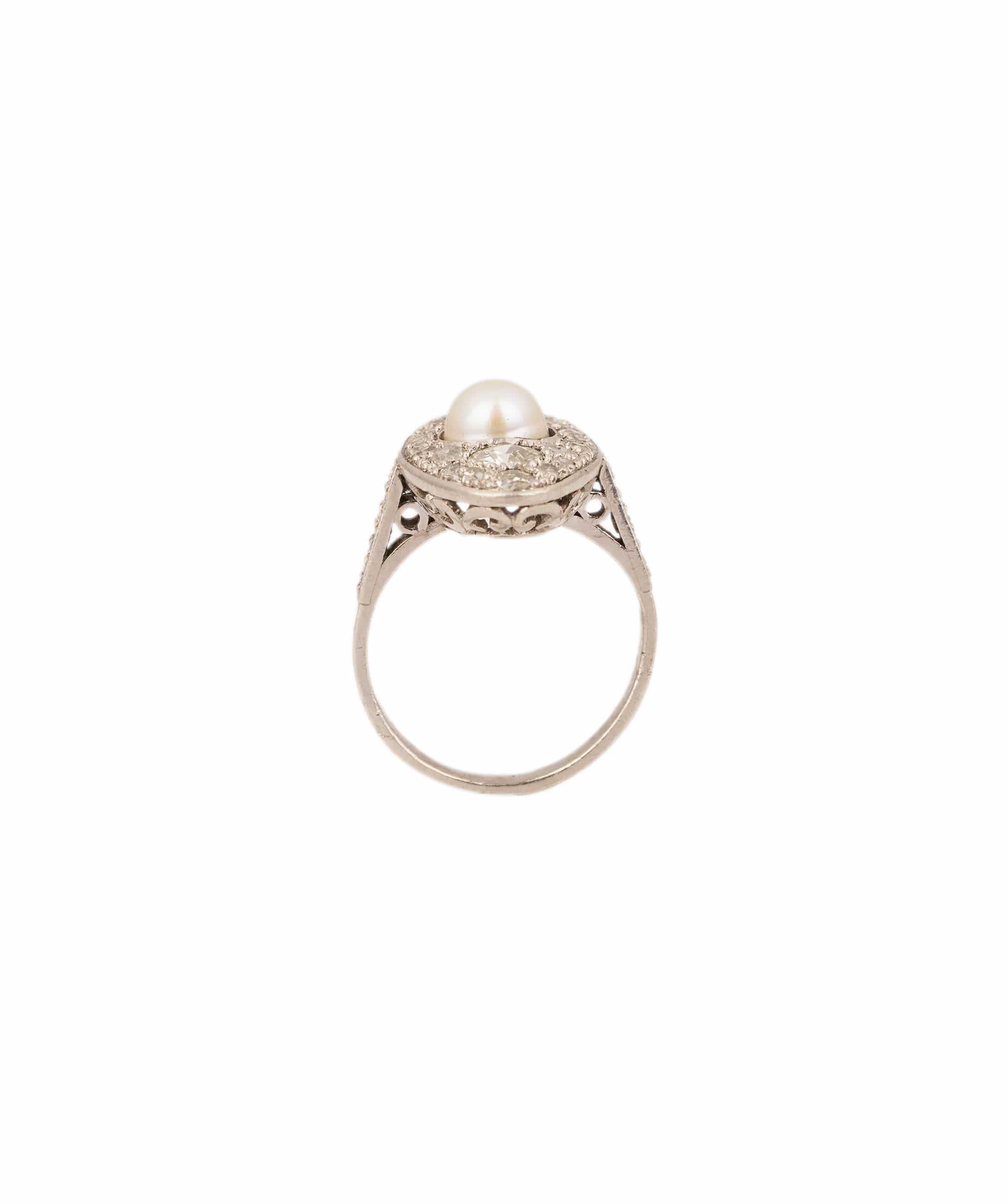 Luxury Promise Pearl and Diamond Oval Ring WA90778