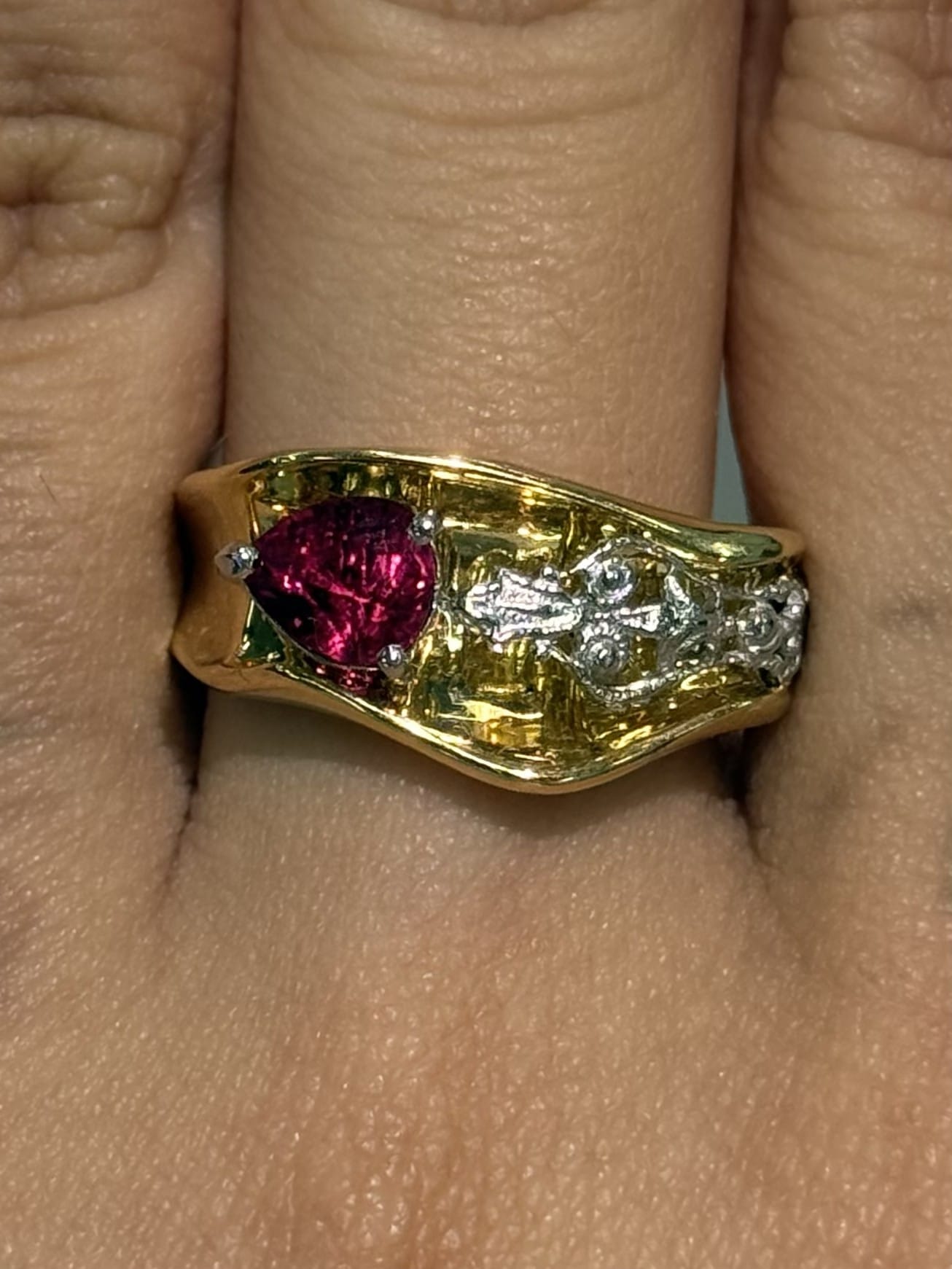 Luxury Promise Pink Sapphire Ring with Diamonds in 18K & PT900 / 7.80g, PS1.095ct / Size 7 US 024406 JJC0005
