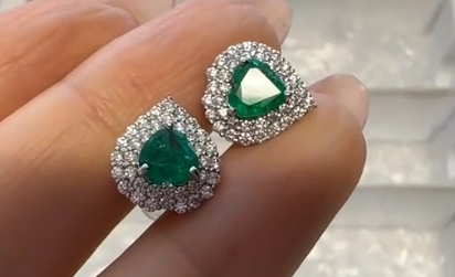 Luxury Promise Pt900 Emerald Earrings E0.66 E0.58/D0.35*2 3.3g J11203XS7B