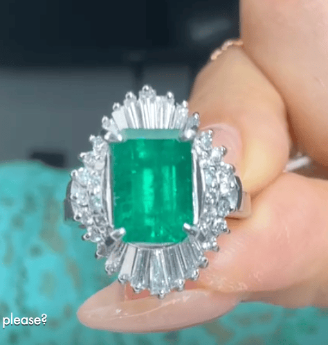 Luxury Promise Pt900 Emerald Ring J0407HCK9B