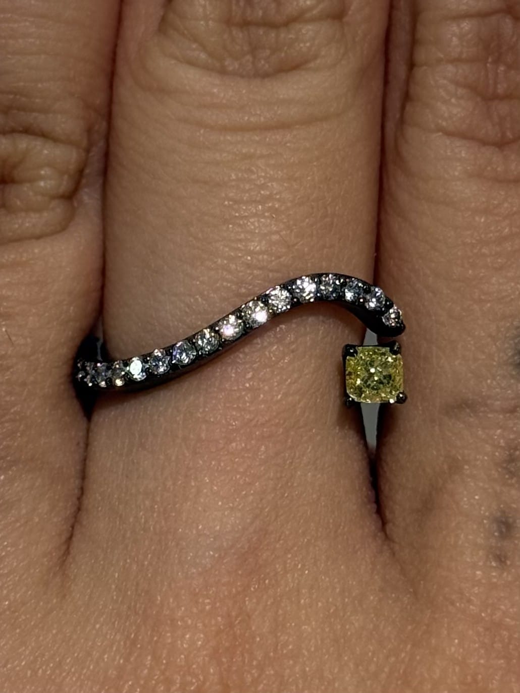 Luxury Promise Rhodium Yellow Diamond Ring in 18KWG / 3.90g, D0.253ct + 0.20ct / Size 7 US 022364 JJC0006