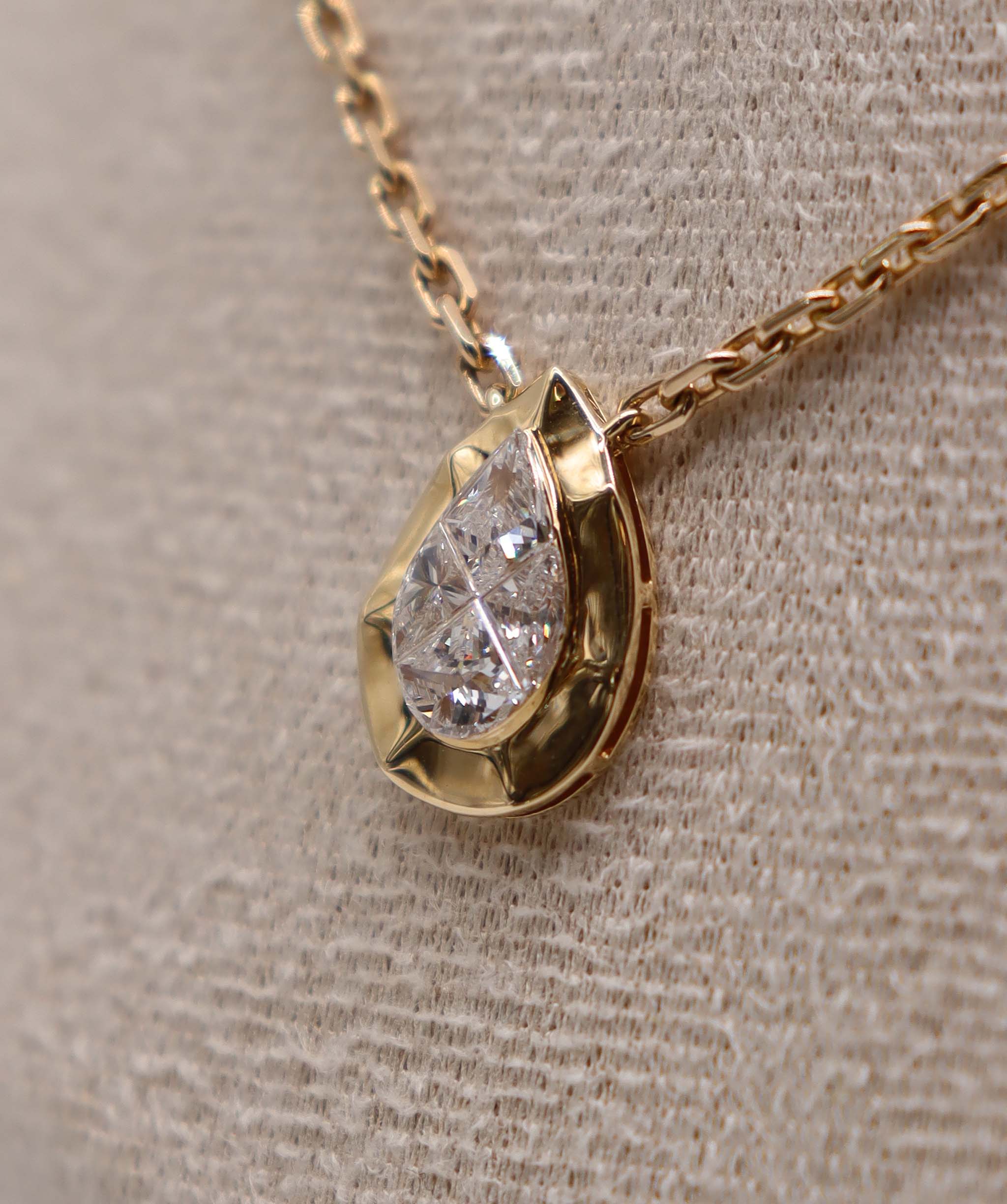 Luxury Promise Rose Cut Diamond Pear Shape Pendant Necklace Yellow Gold C11713