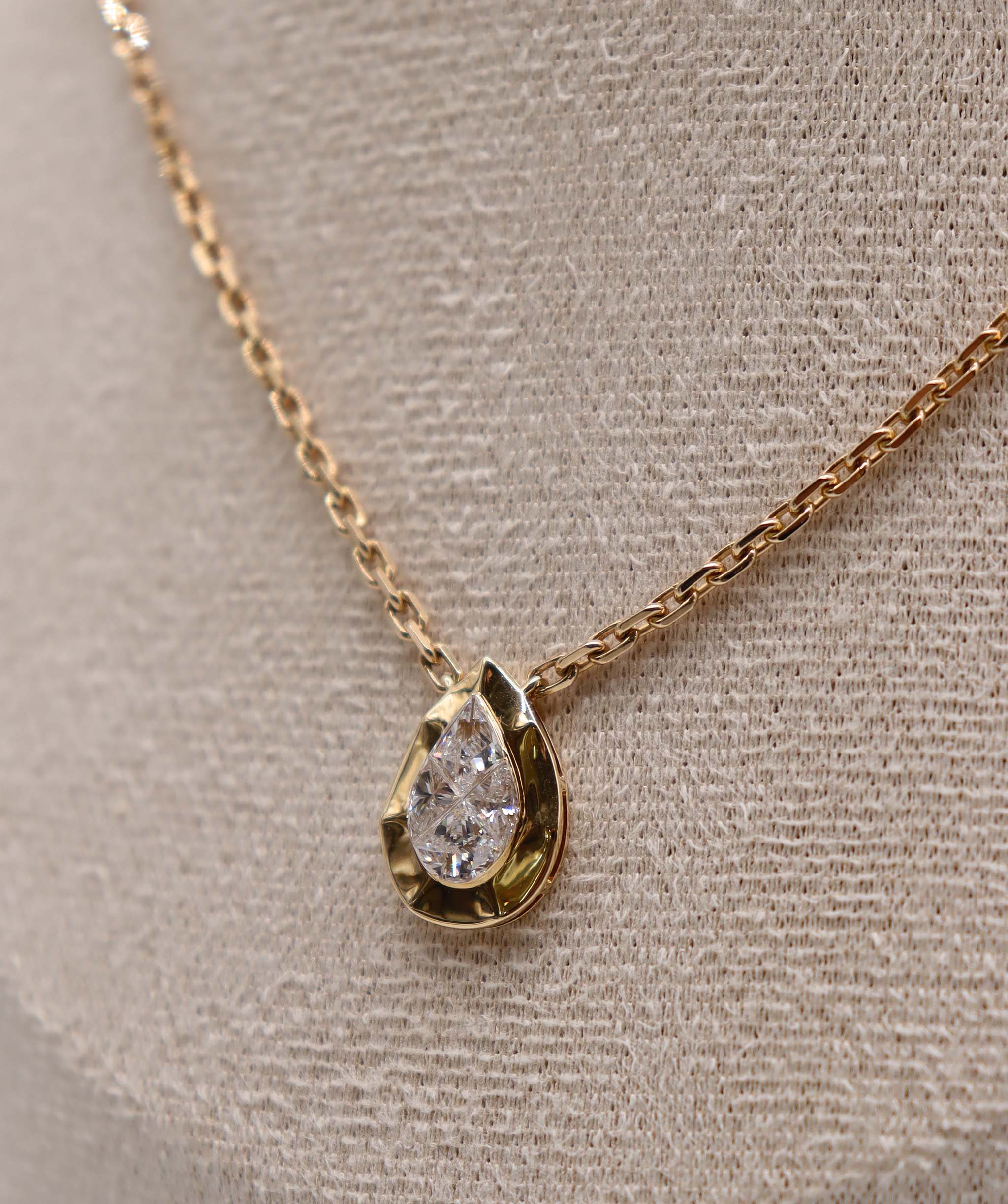 Luxury Promise Rose Cut Diamond Pear Shape Pendant Necklace Yellow Gold C11713
