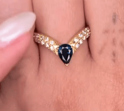 Luxury Promise Sapphire Chevron band in 18K - S0.77ct / D0.24ct AE7938 JJC0278