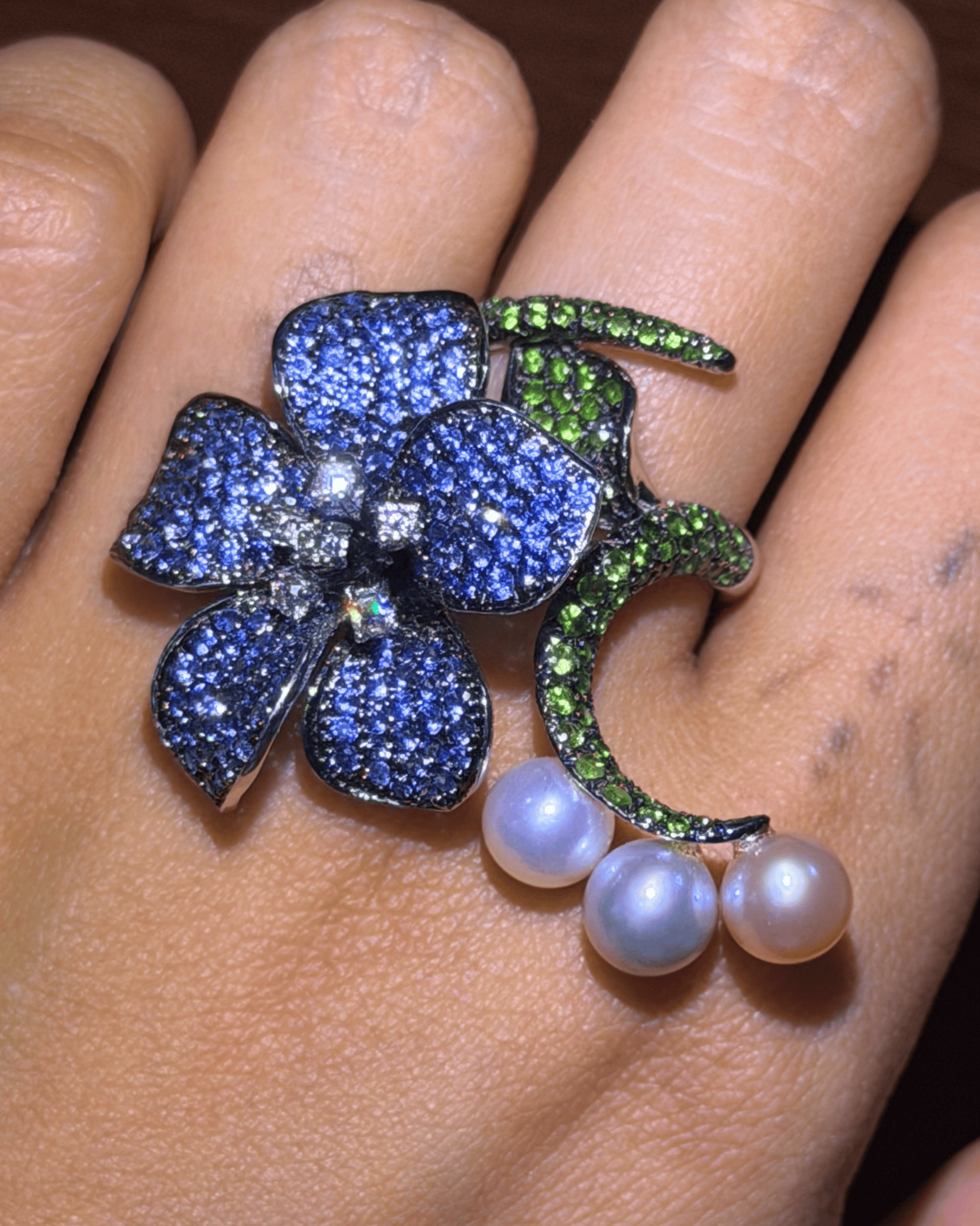 Luxury Promise Sapphire Flower Ring with Diamonds & Pearls in 18K / 14.3g, S3.28ct, D0.28ct  19846 JJC0113