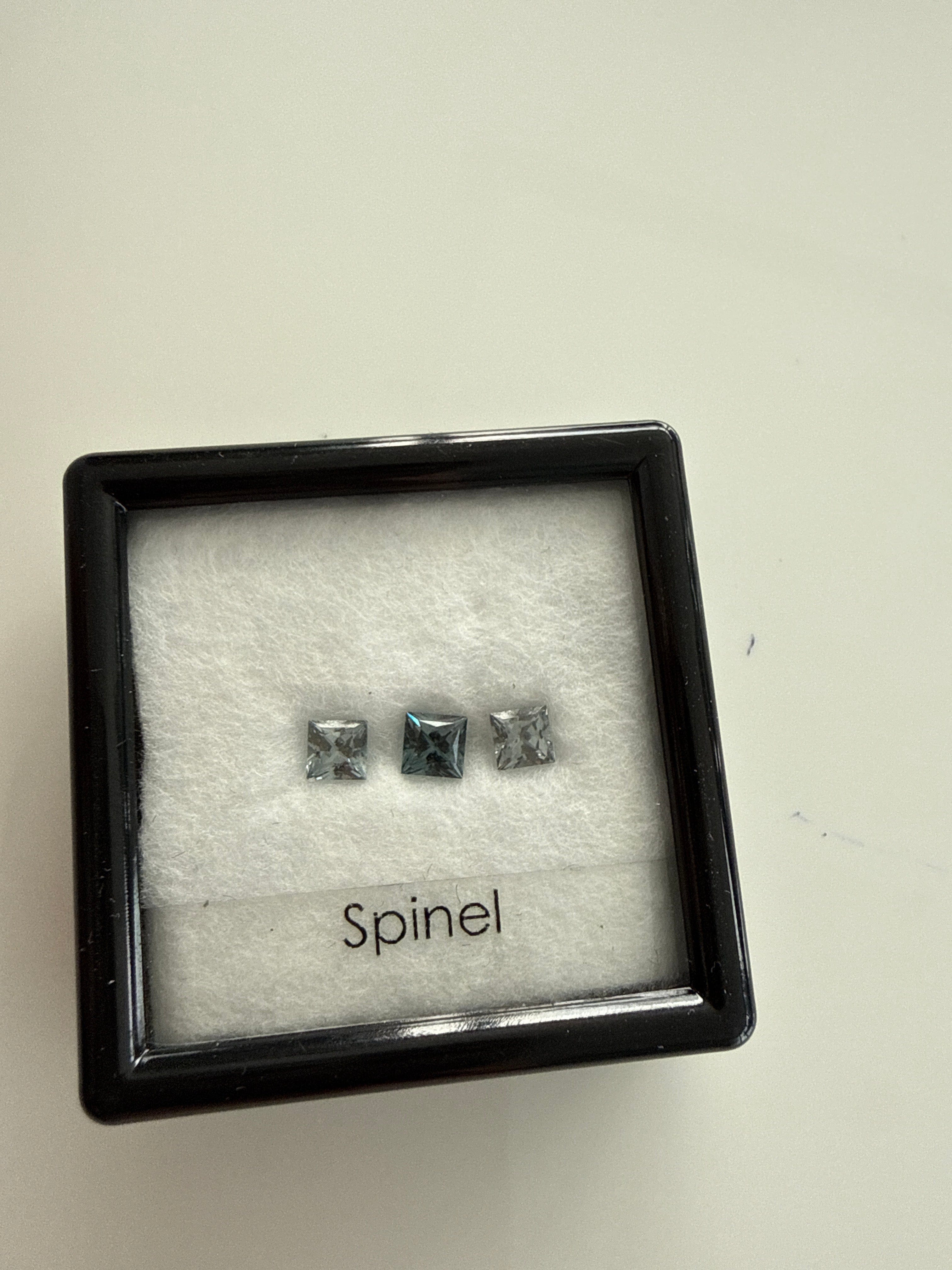 Luxury Promise Spinel for Nic808 0.46ct Princessx3 DXBCD0780