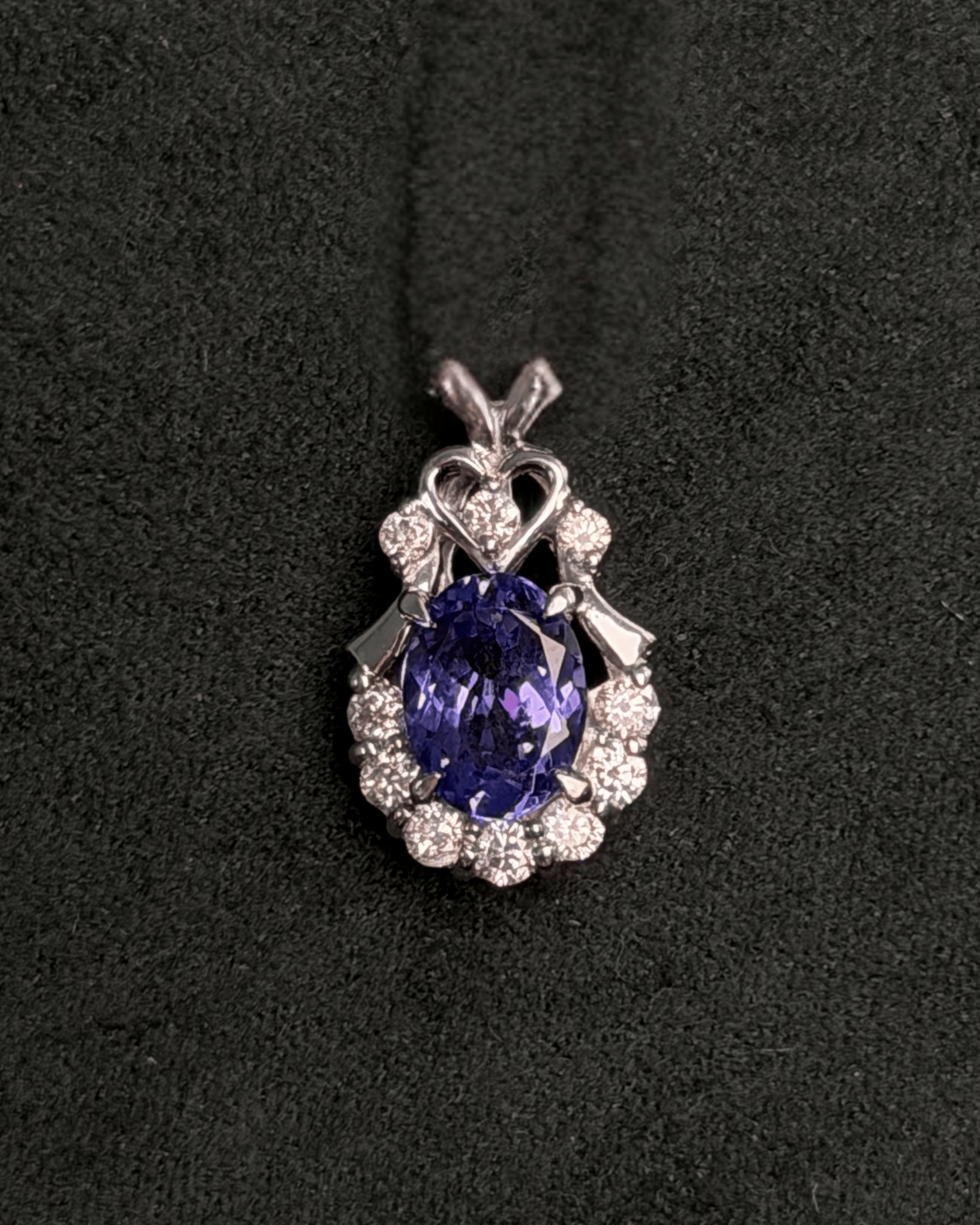 Luxury Promise Tanzanite & Diamond Pendant in 18K, TZ1.57ct D0.37ct 054225 JJC0232