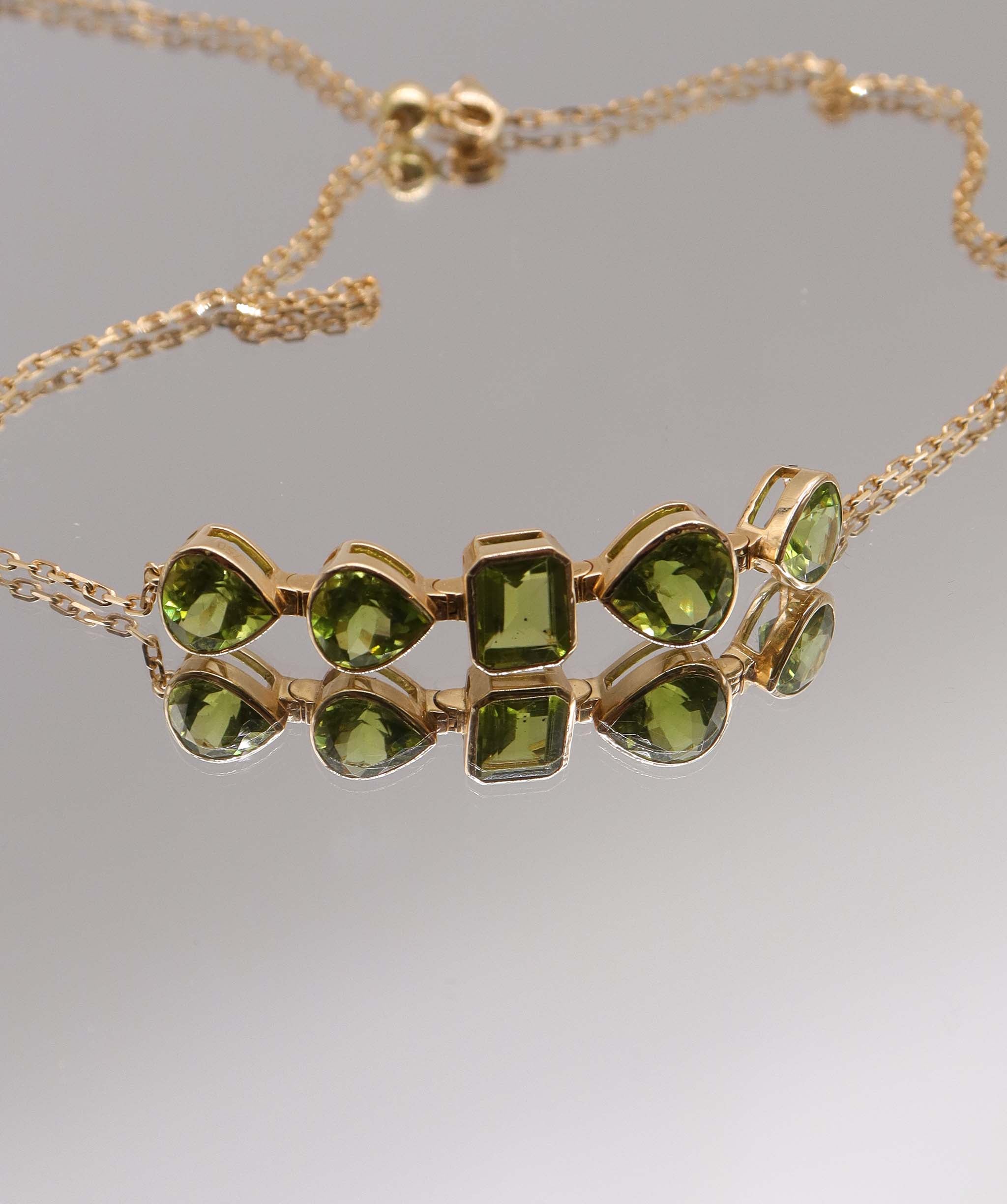 Luxury Promise The green flame 9.92ct Peridot YG Necklace/Choker DXBS5613