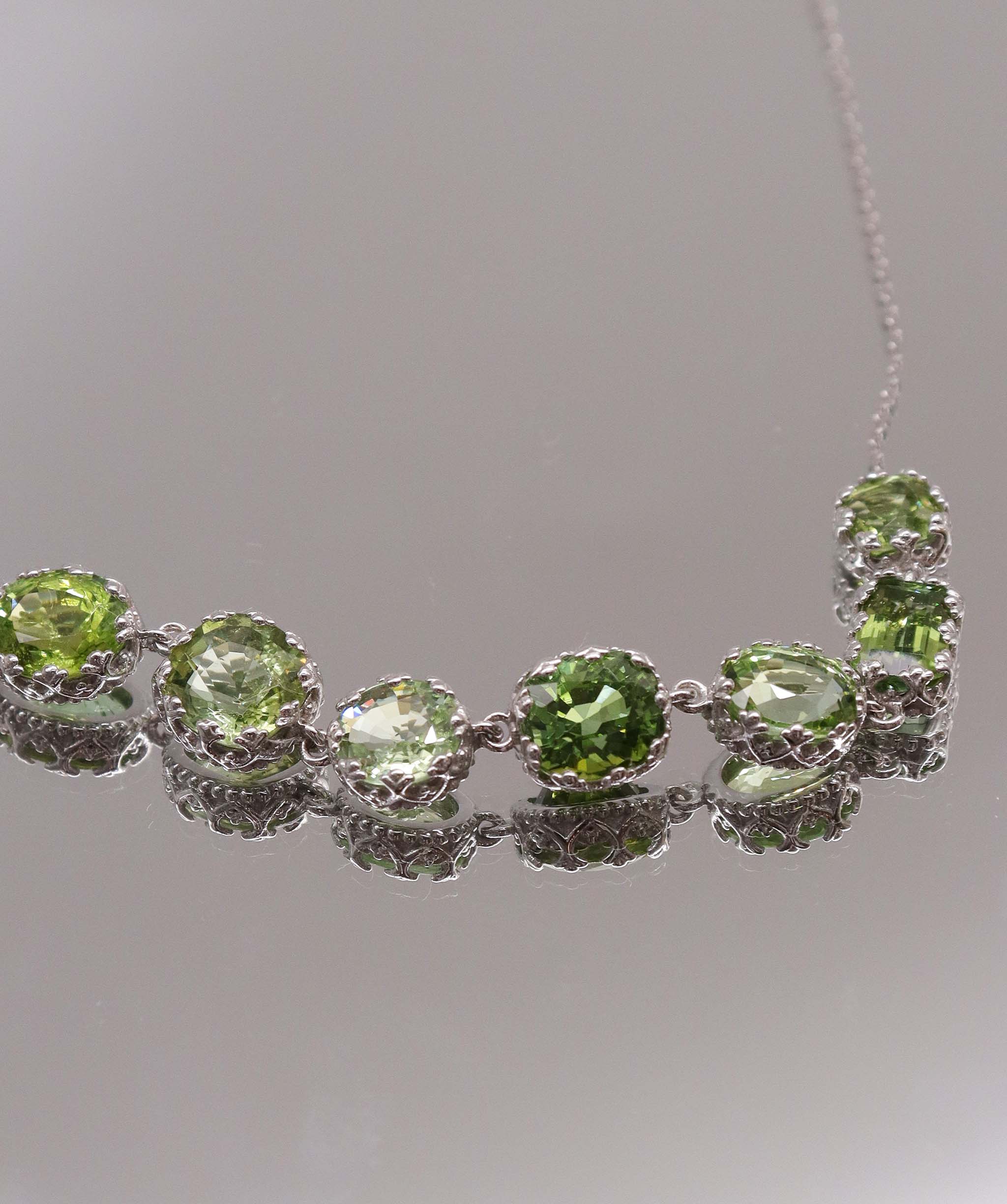 Luxury Promise The queen of light 14.96ct tourmaline WG Crown Necklace DXBS5634