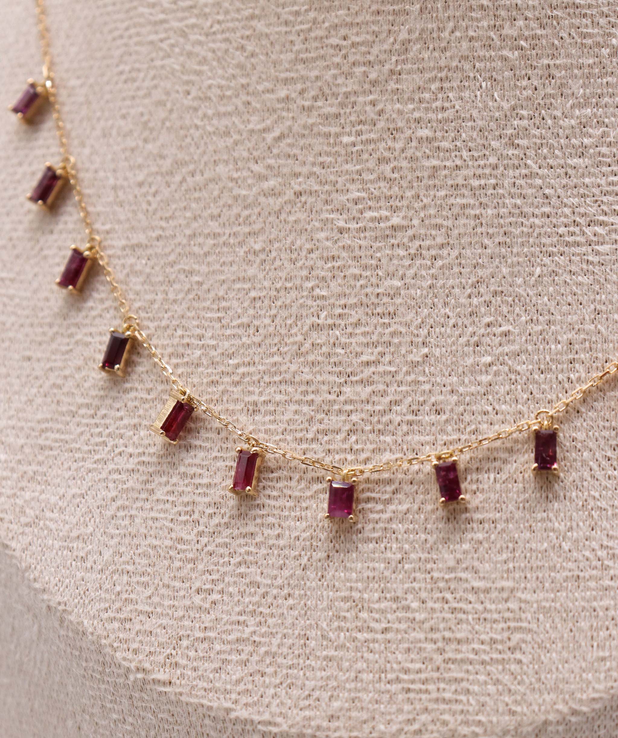 Luxury Promise The ruby flame 2.21ct Ruby Baguette Drop YG Necklace DXBS5624