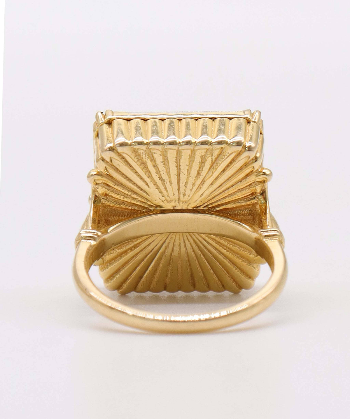 Luxury Promise Top Q rectangle Emerald and Diamond Ring 18K AVNC012