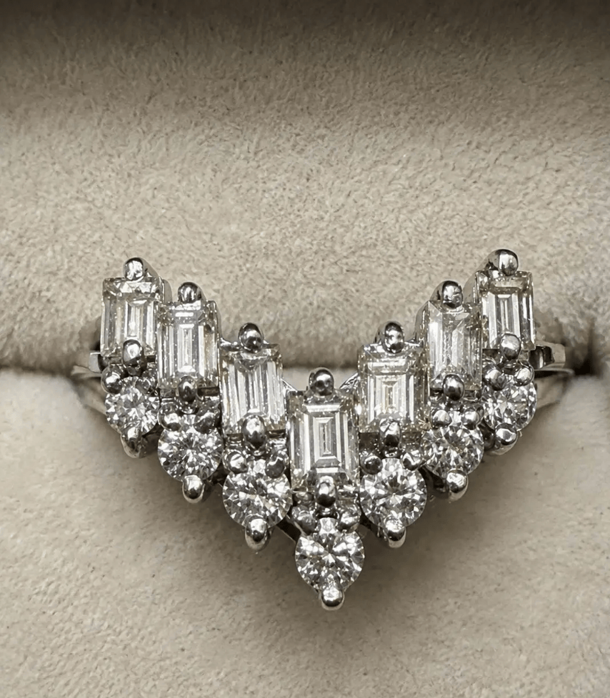 Luxury Promise V-shaped Diamond Ring in Pt900 / d 1.06ct 0223 JJC0796