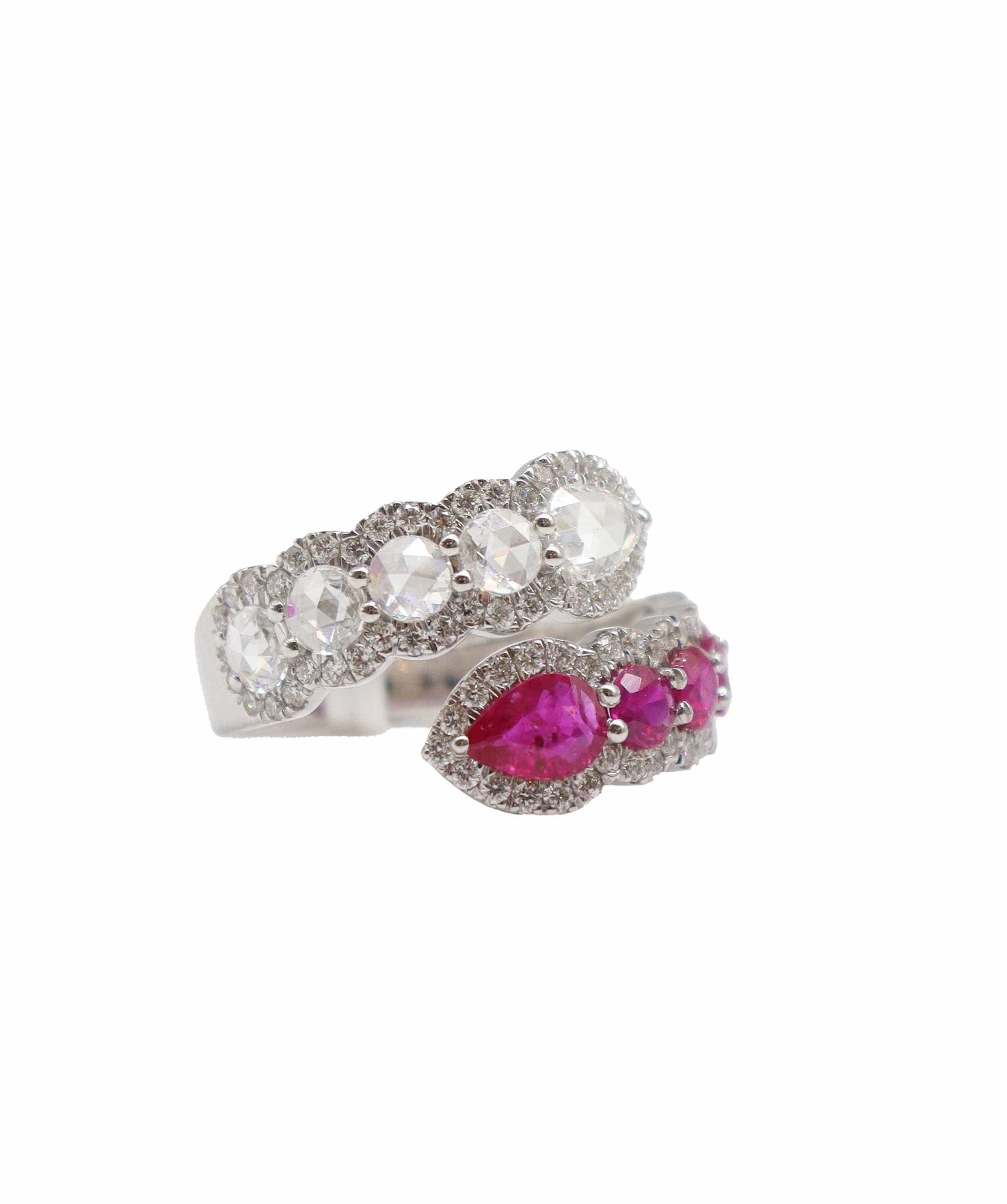 Luxury Promise White Pear Rosecut, Round and Pear Ruby Full Cut (BH) with small Diamonds TW:2.26CT GOLD:4.82G  R4460