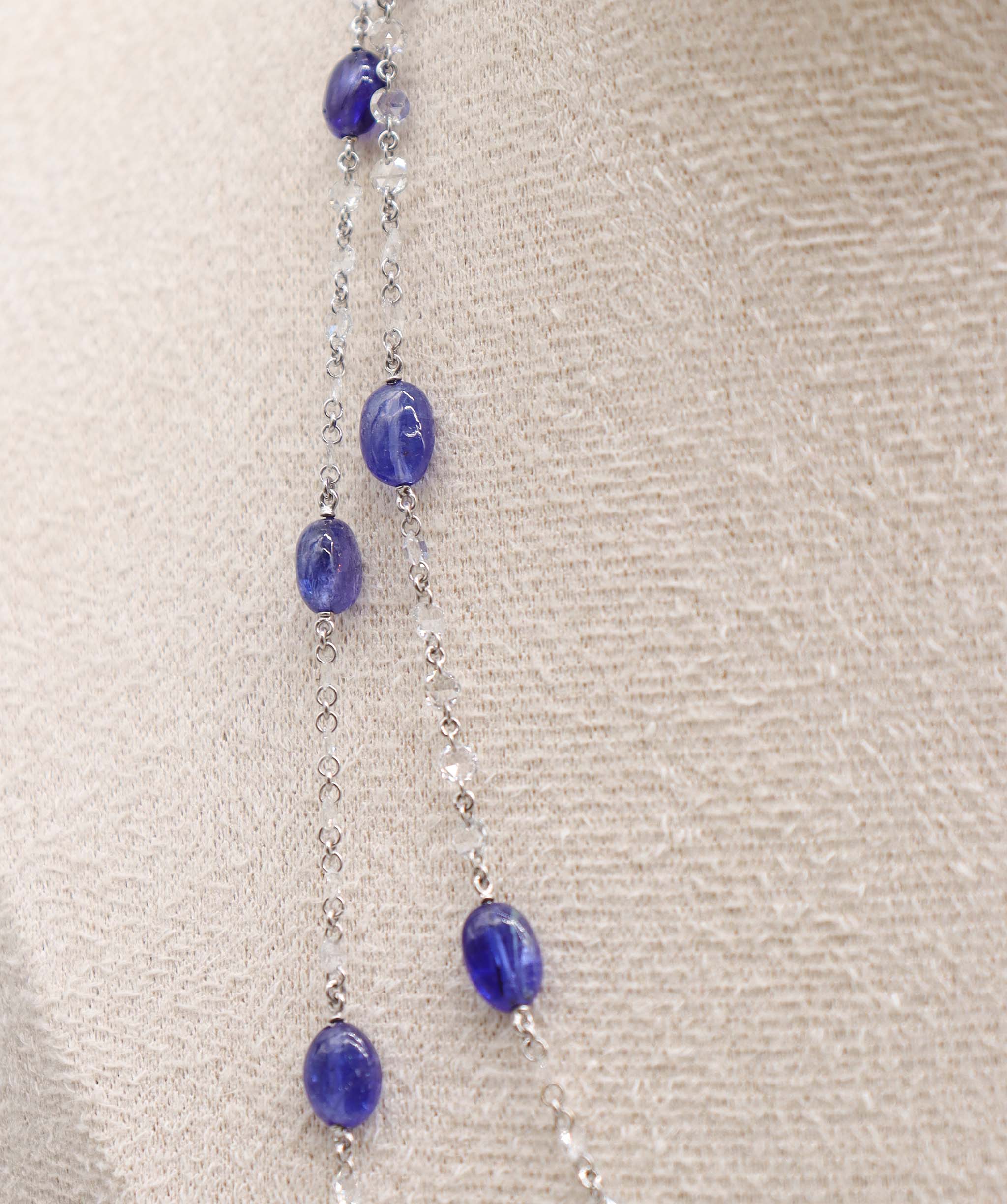 Luxury Promise White Rosecut BLUE SAPPHIRE LONG BDS(H)TW:34.77 GOLD:3.75G  C8947