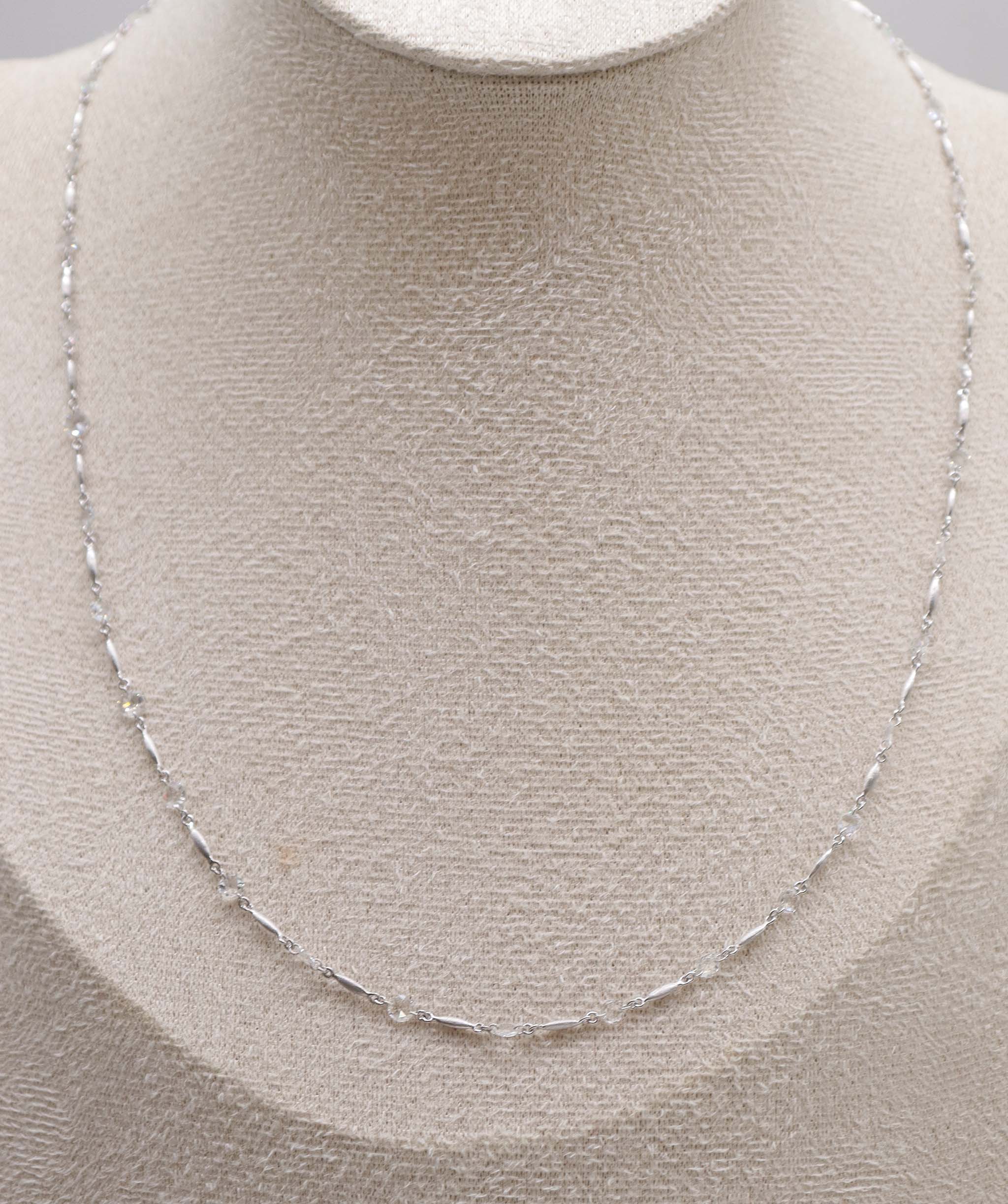 LUXURY PROMISE WHITE ROSECUT NECKLACE TW: 2.05ct GOLD : 3.56g C11941