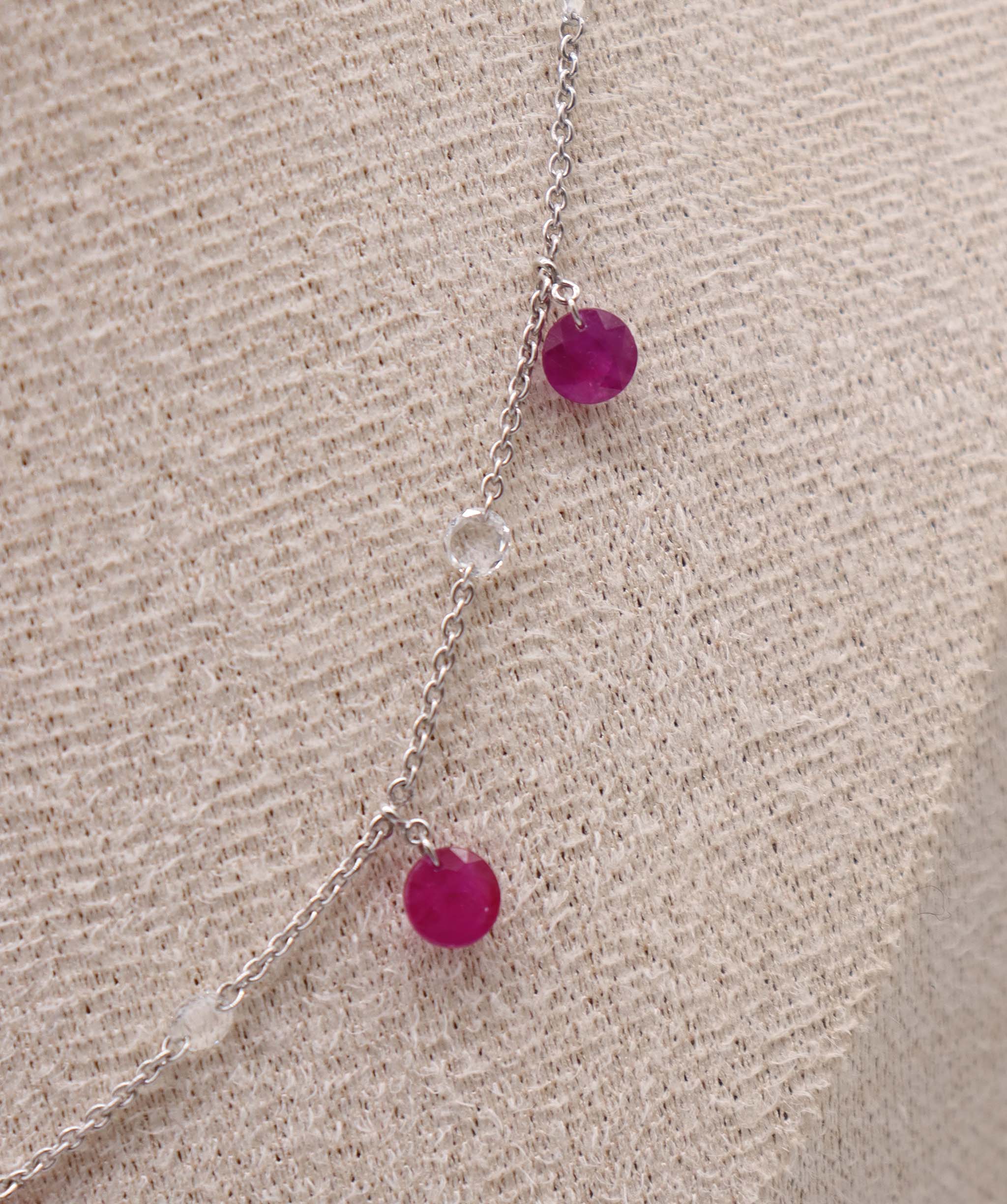 LUXURY PROMISE WHITE ROSECUT RUBY ROUND OS(M-H) NECKLACE TW:3.91CT GOLD:2.61G C6250