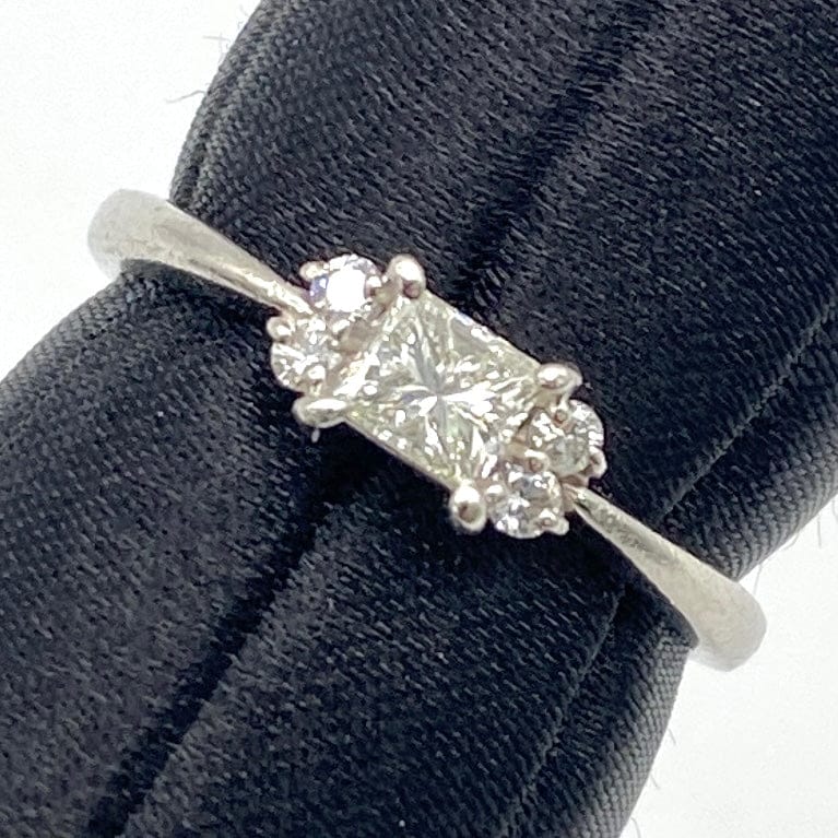 LUXURY PROMISE Jewelry Maki Pt850 Diamond Ring D0.29 D0.07 2.9 51516 US5.75