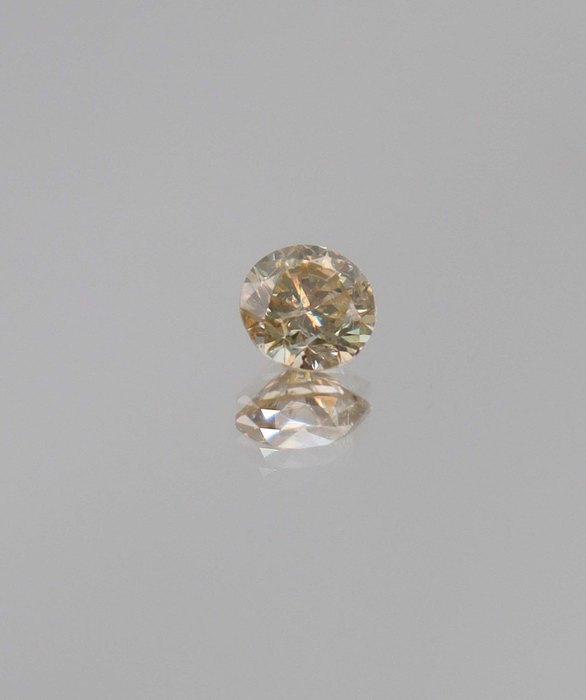 Luxury Promise 0.69ct Diamond Round DXBN0642