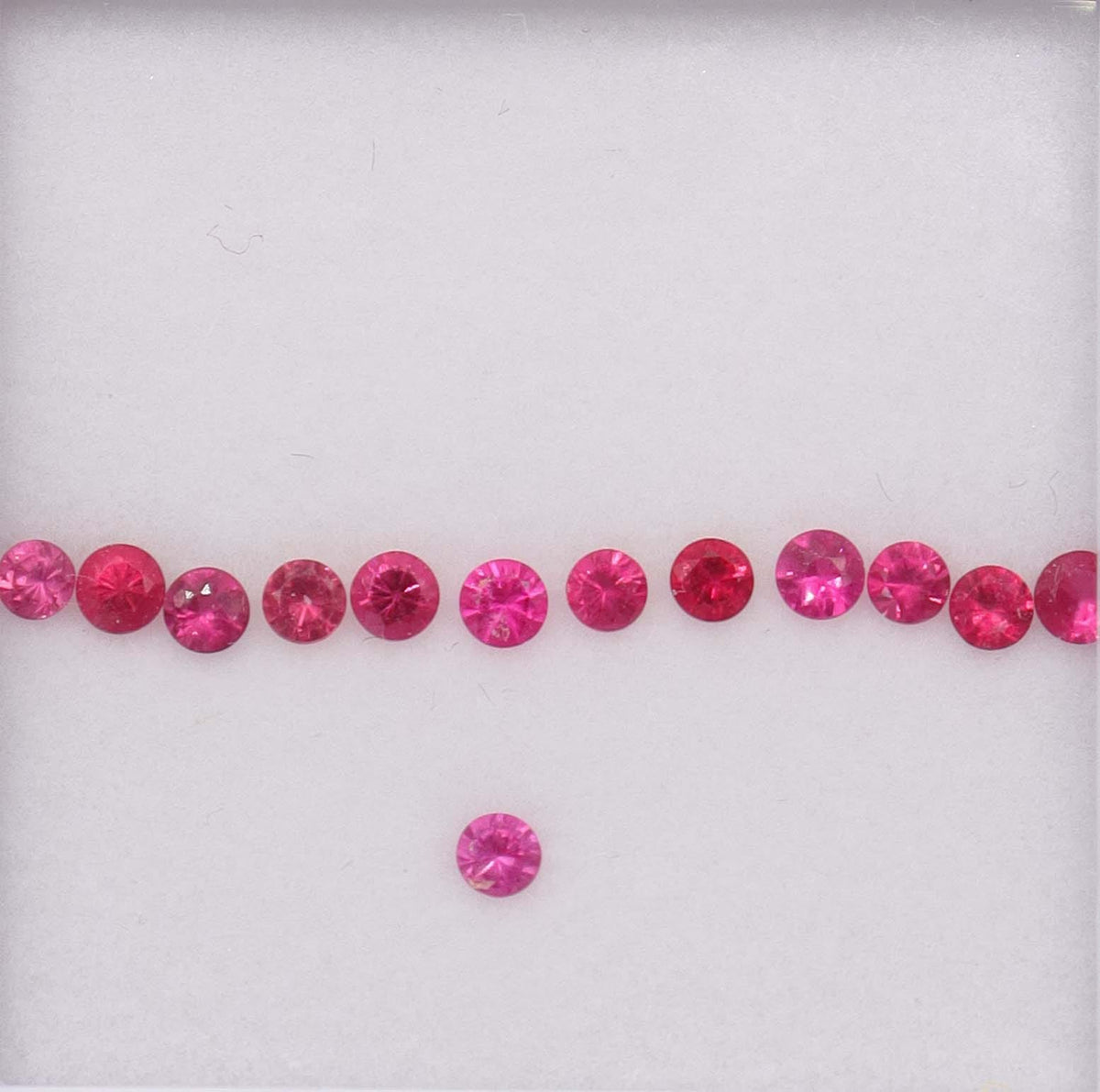 Luxury Promise 1.00ct Jedi Spinel Melee Set 2.6 MM DXBCS6339