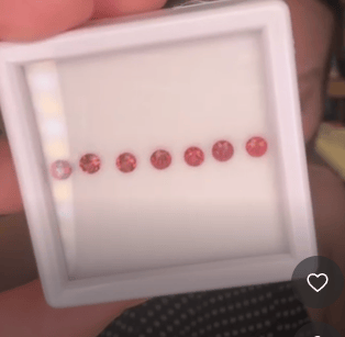 Luxury Promise 1.00ct Marsala Red Spinel Melee Set DXBCS6325