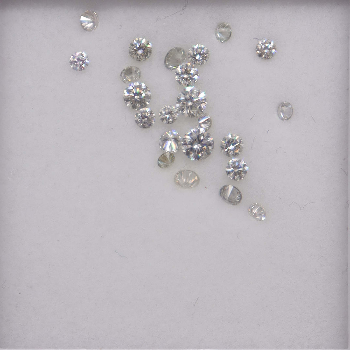 Luxury Promise 1.02ct LIGHT GREY DIAMOND MELEE graduated (23pcs)DXBN0775