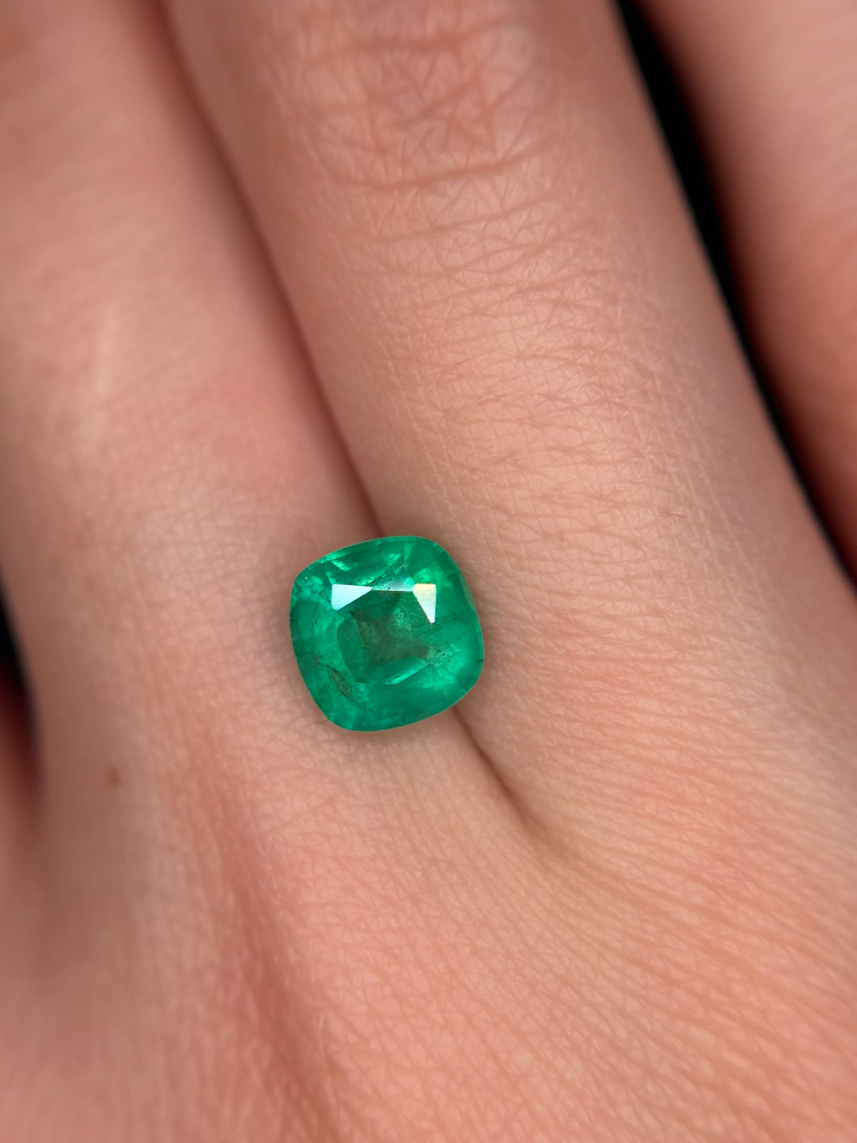 Luxury Promise 1.20ct Emerald Cushion THAIC1479