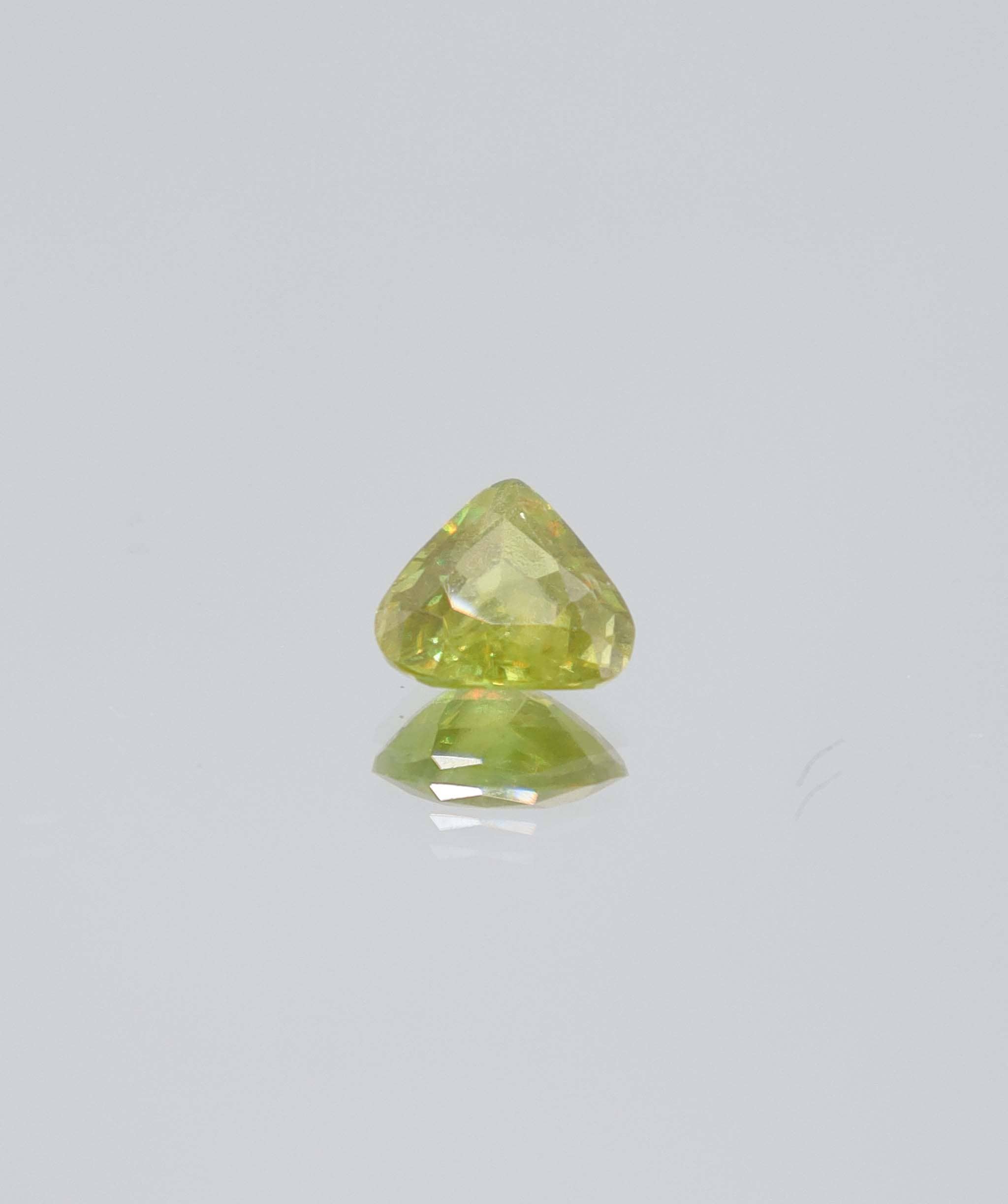 Luxury Promise 1.44ct Sphene Trilliant DXBCS5854