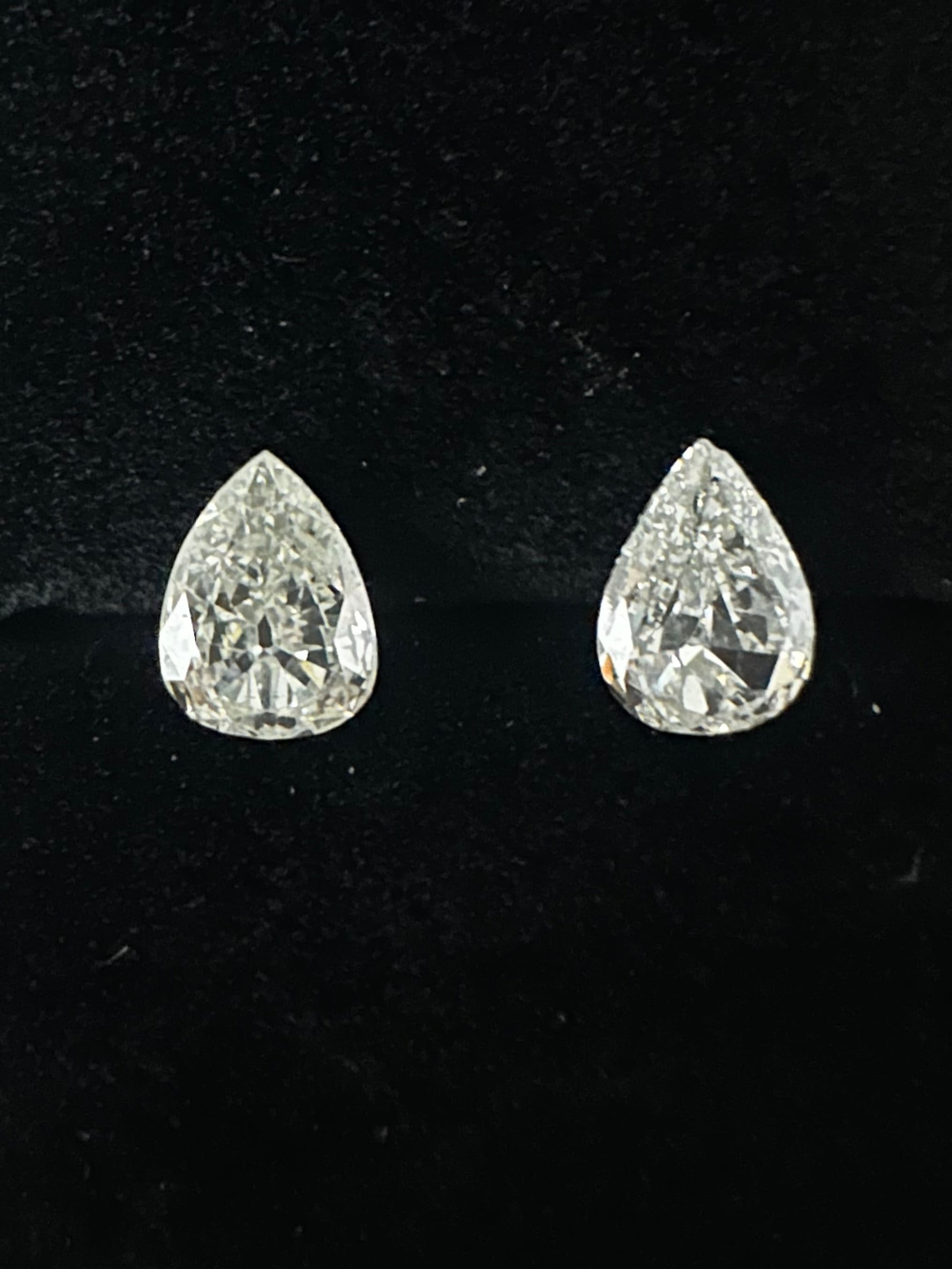 Luxury Promise 1.45CT OLD-CUT PEAR SHAPE 7.80/5.61 GH VS/SI DIAMOND PAIR ANC1838