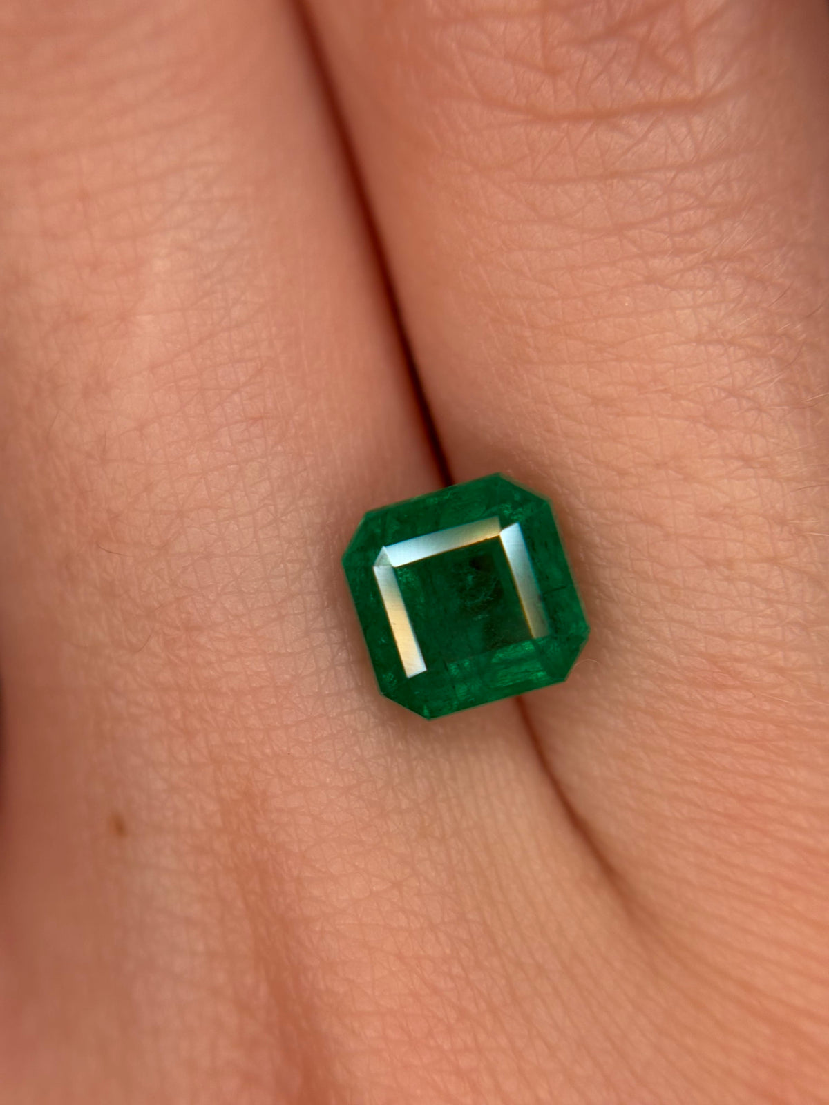 Luxury Promise 1.60ct Emerald THAIC1472