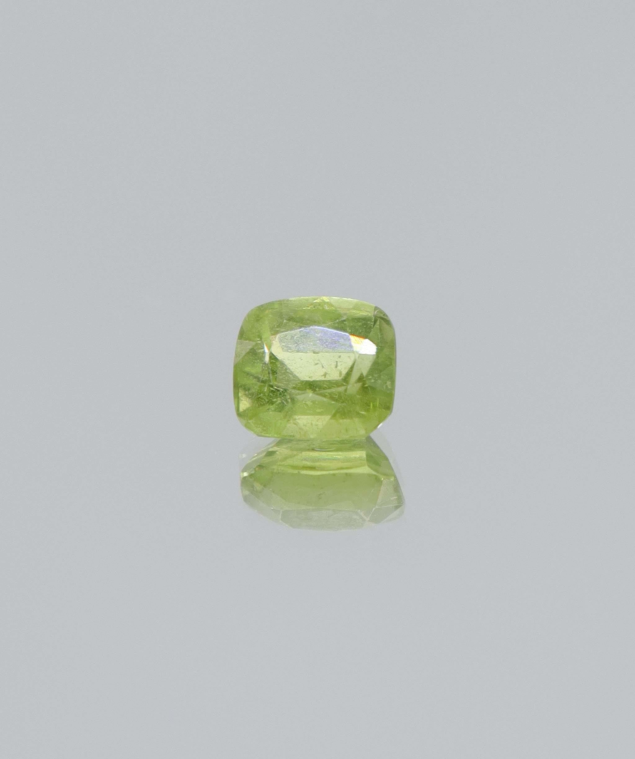 Luxury Promise 1.65ct Peridot Cushion DXBCD2068