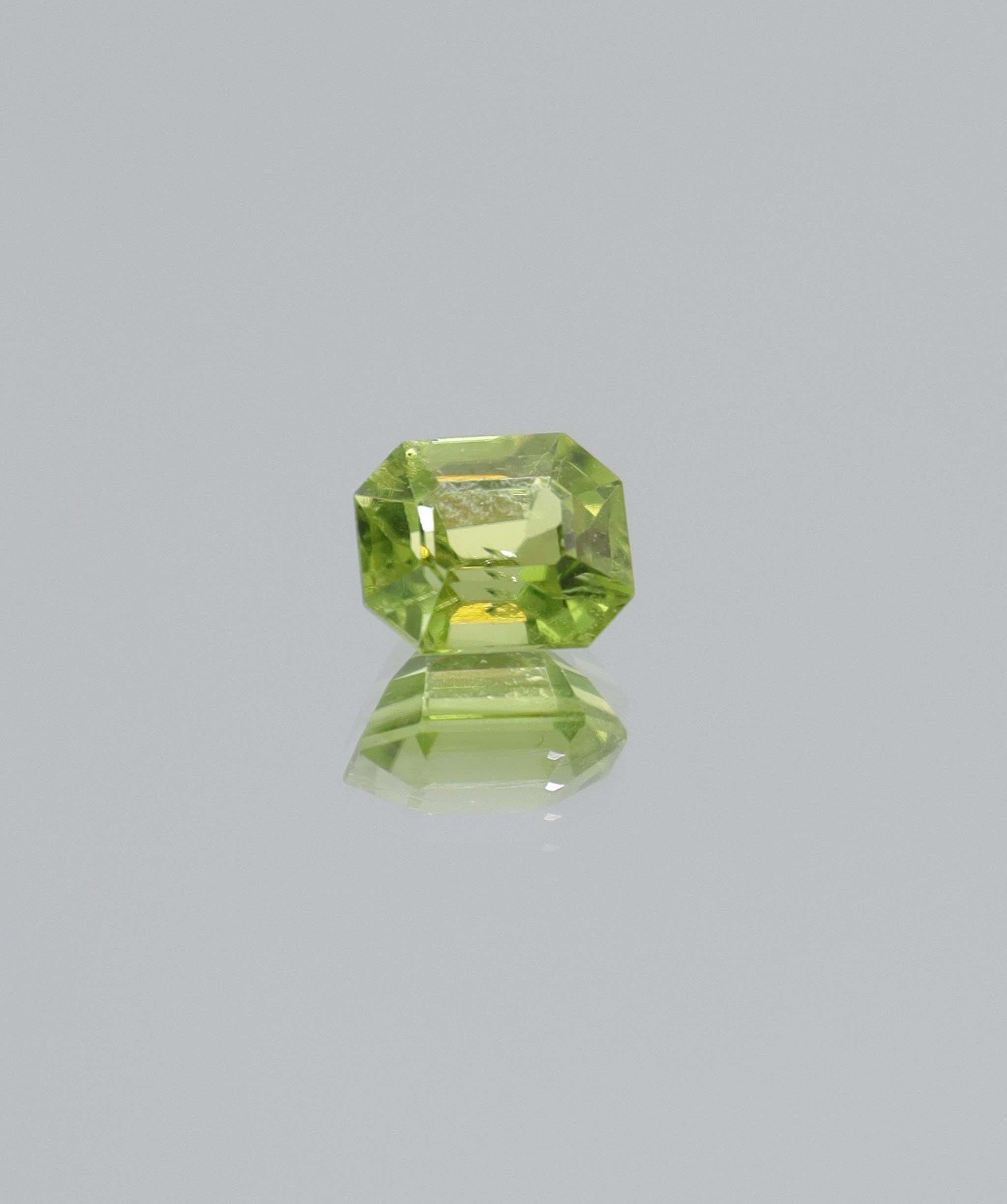 Luxury Promise 1.76ct Peridot emerald DXBCD2073
