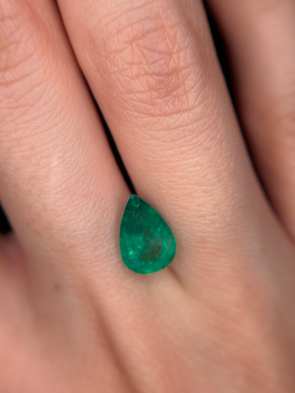Luxury Promise 1.82ct Emerald Pear THAIC1478