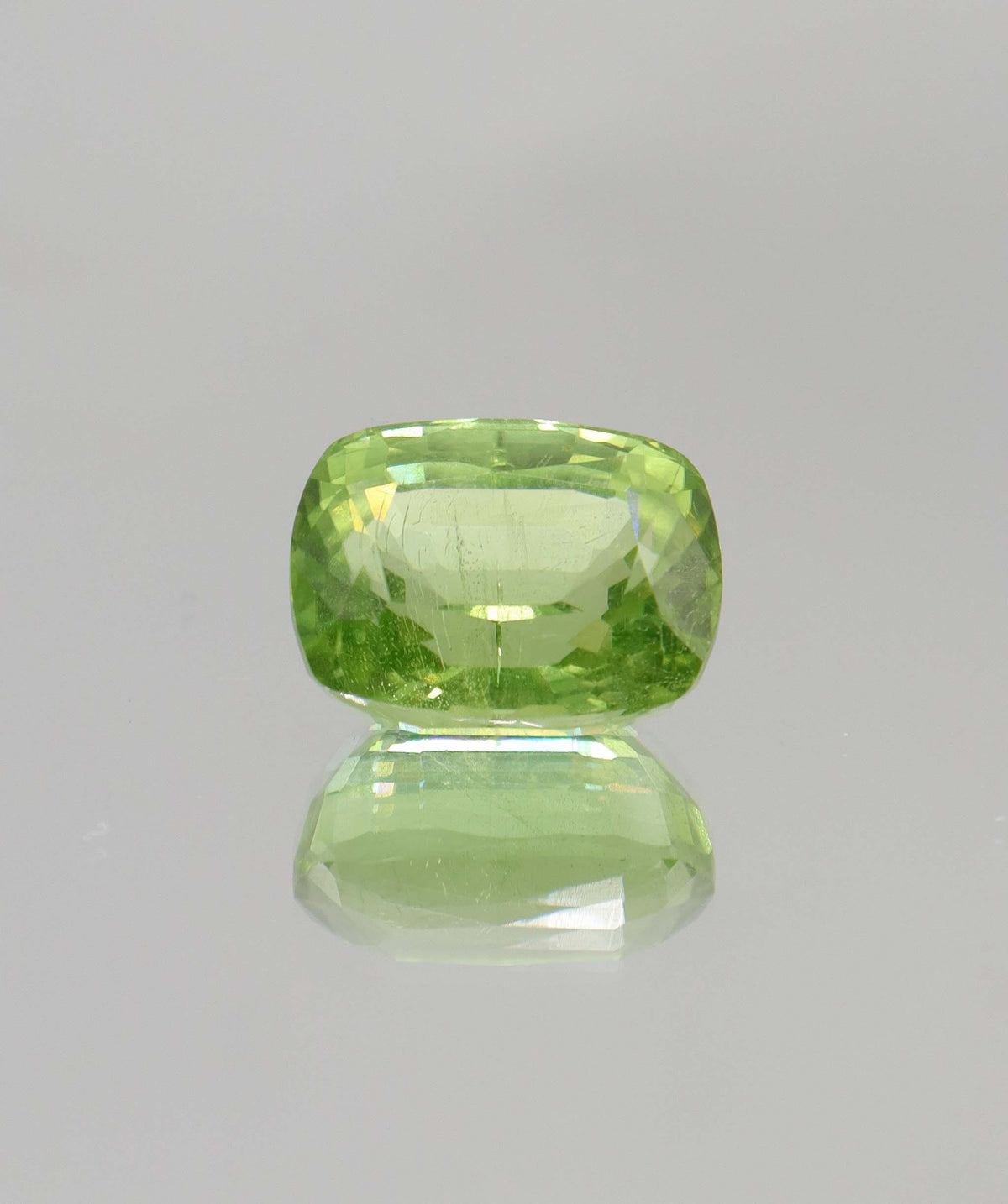 Luxury Promise 18.30ct Peridot cushion DXBCD2164