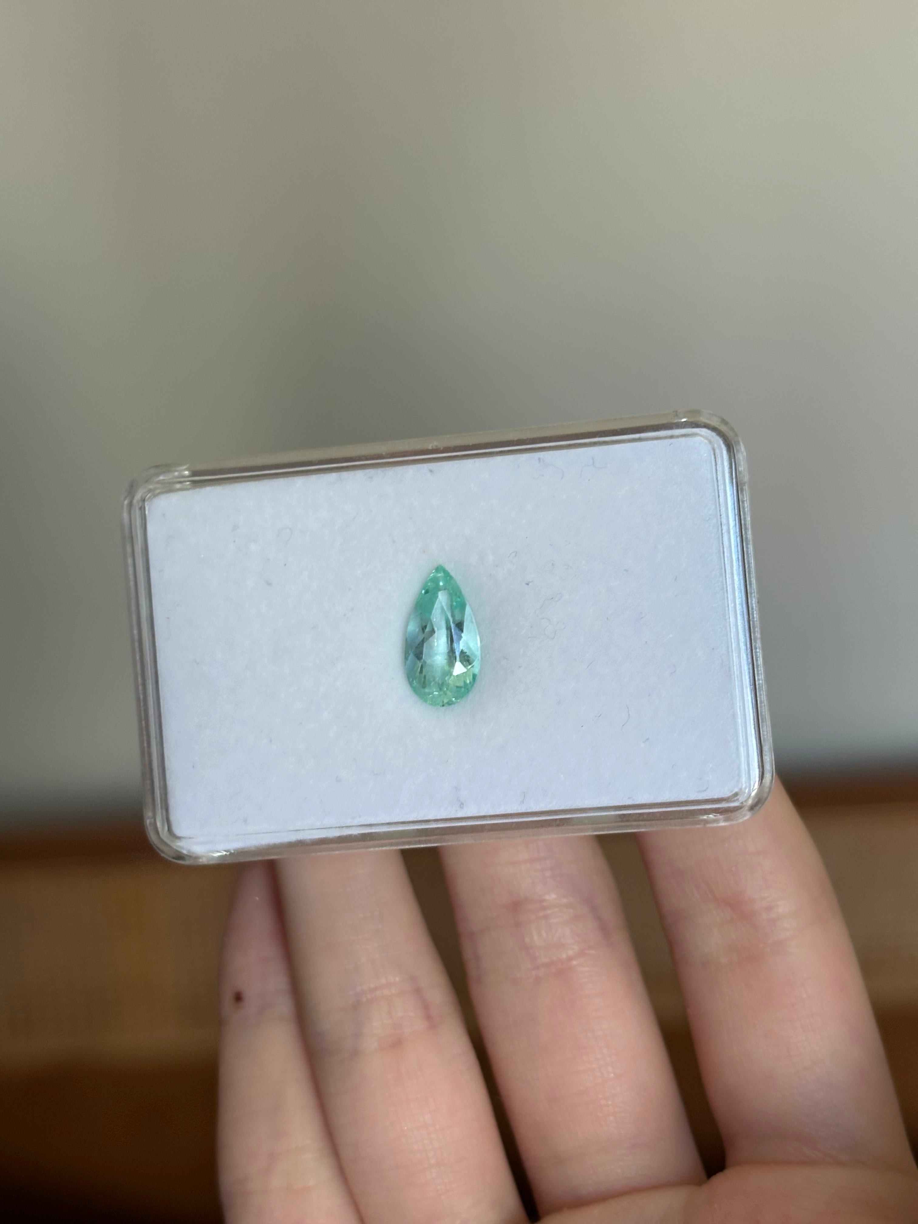 Luxury Promise 2.21ct Vanadium Beryl DXBCS4952